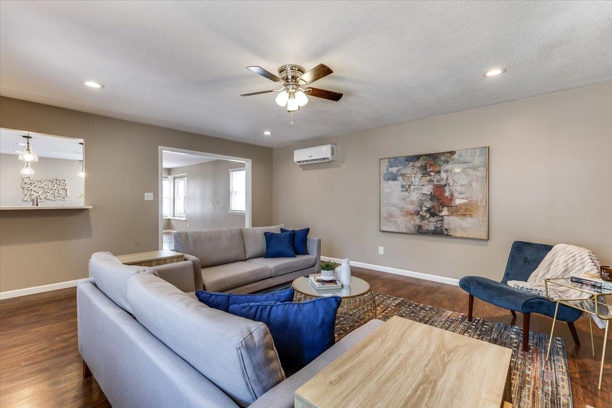 3926 W Westlawn St, Wichita, KS 67203