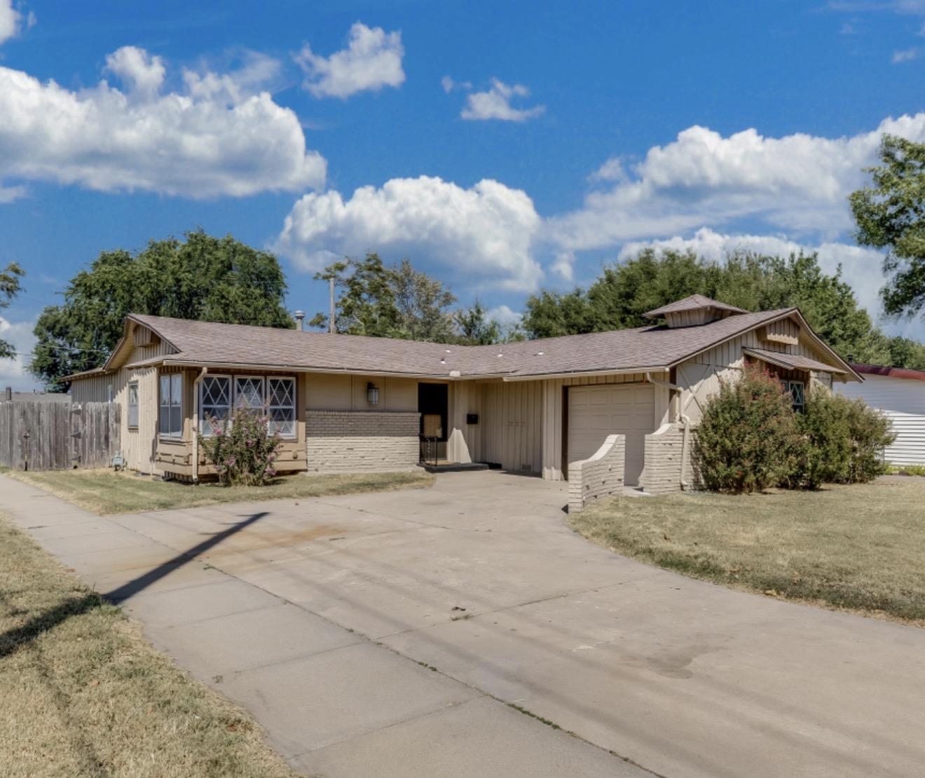 3926 W Westlawn St, Wichita, KS 67203