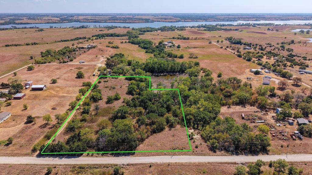 16895 72nd Rd, Winfield, KS 67156