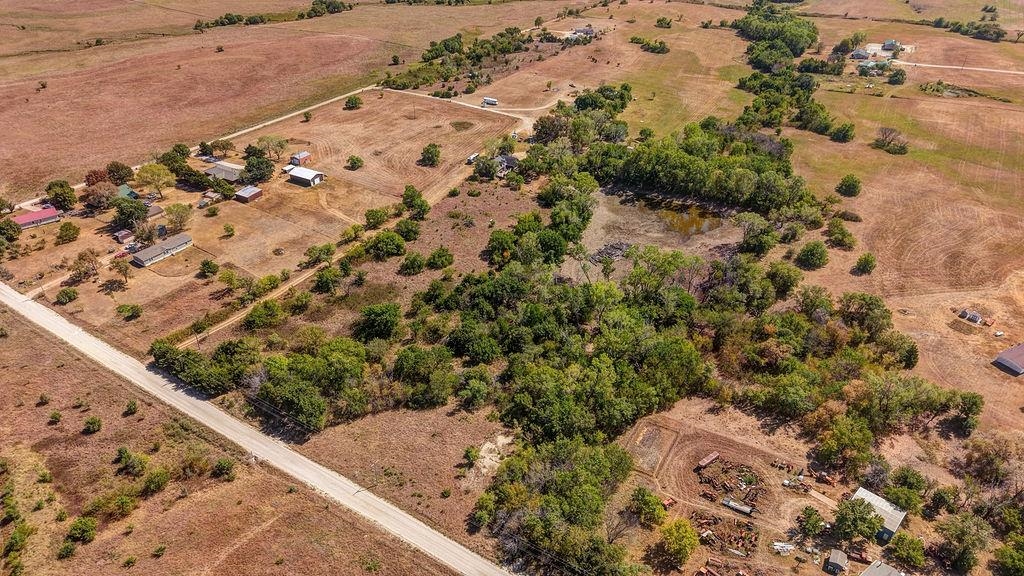 16895 72nd Rd, Winfield, KS 67156