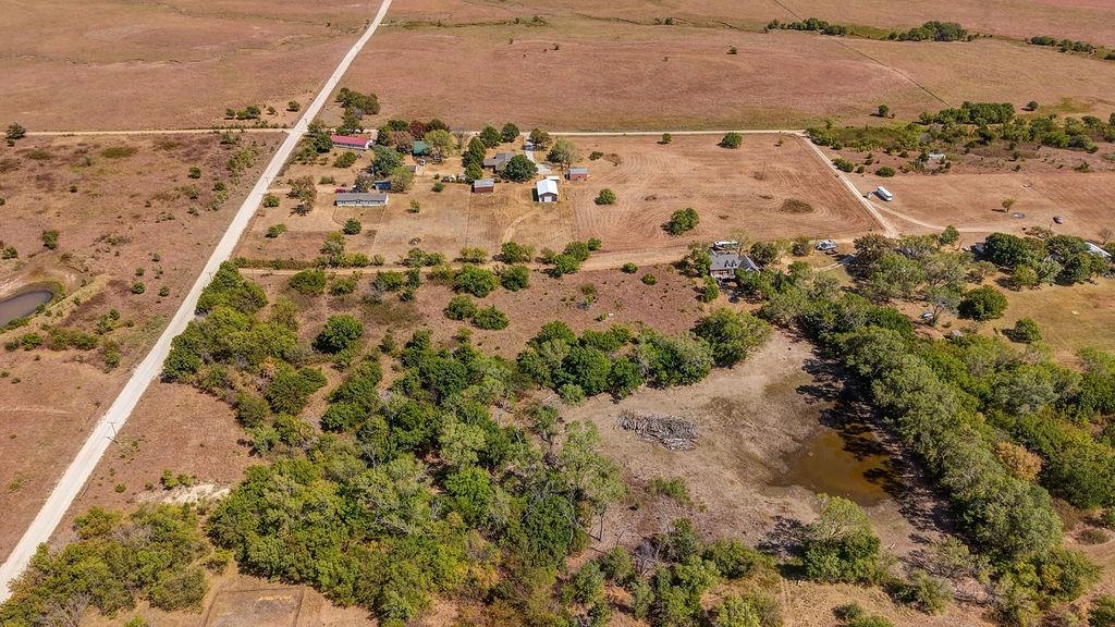 16895 72nd Rd, Winfield, KS 67156