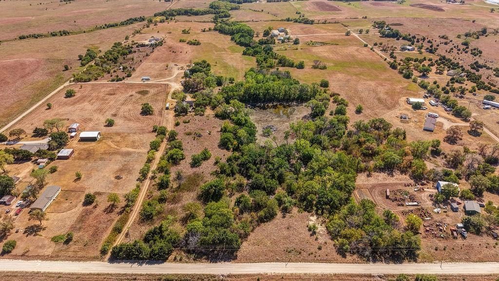 16895 72nd Rd, Winfield, KS 67156