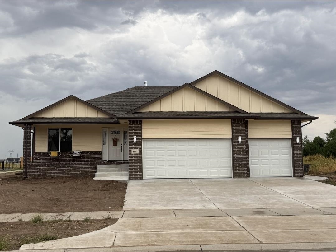 4805 W Calvert St, Wichita, KS 67215