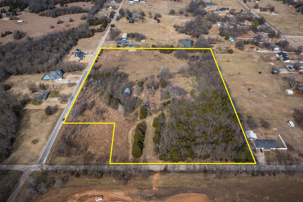 2216 E Chestnut, Arkansas City, KS 67005