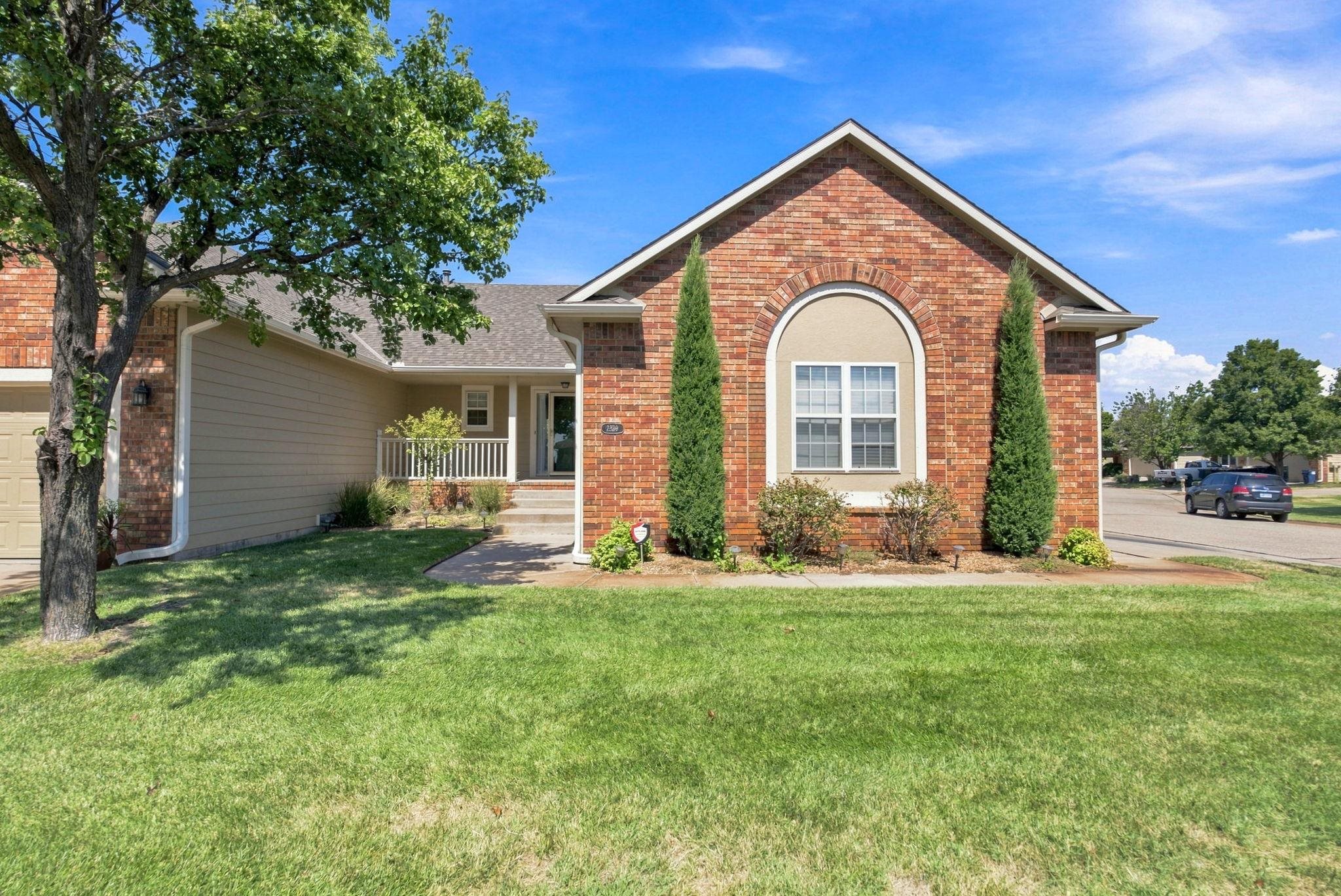 2339 N Lakeway Ct, Wichita, KS 67205