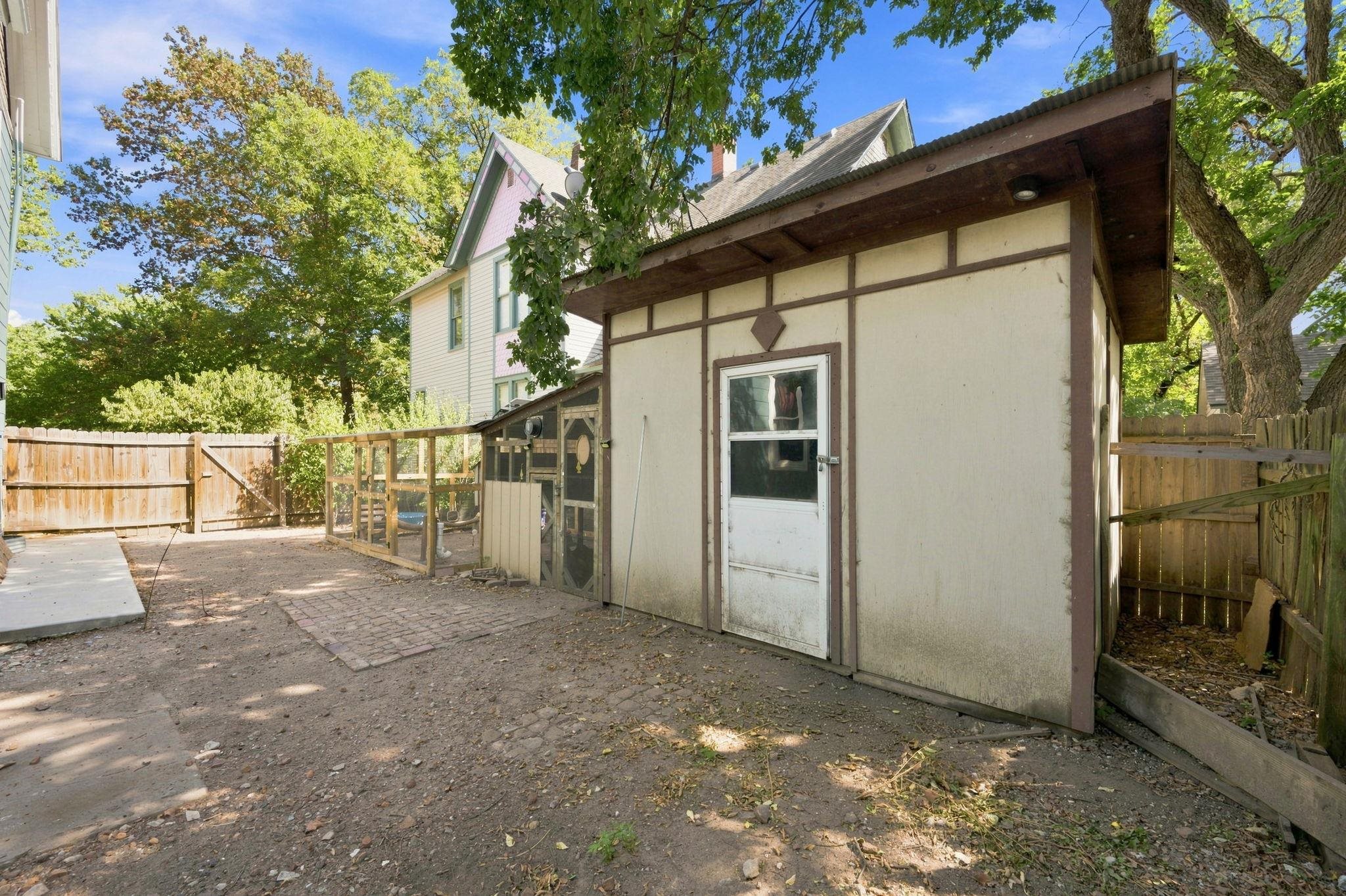 1557 N Fairview Ave, Wichita, KS 67203