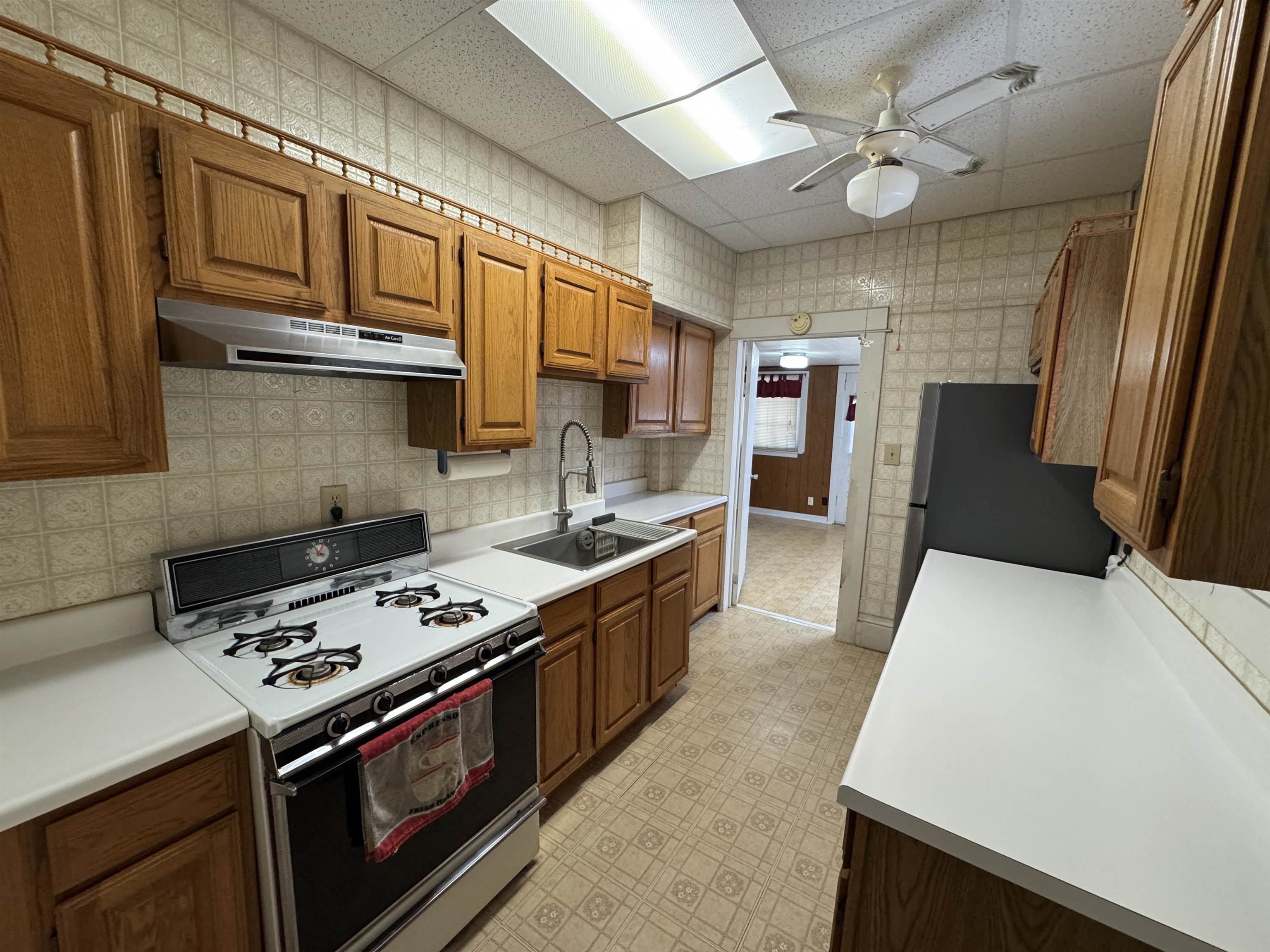 610 E 16th, Winfield, KS 67156