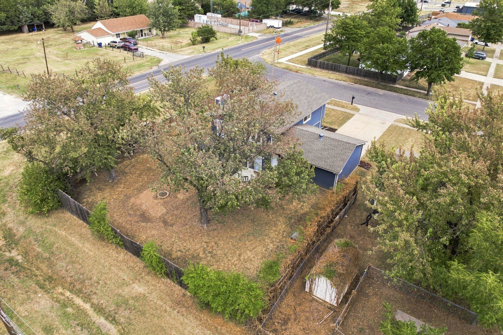 4565 N Hillcrest, Bel Aire, KS 67220