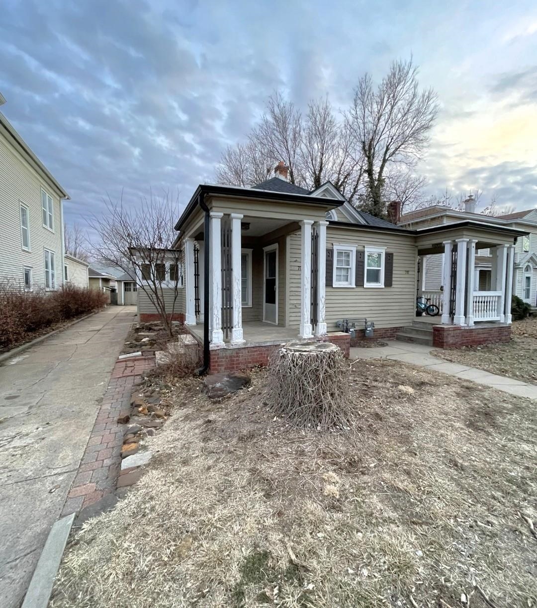 705-707 W Ash St, Salina, KS 67401