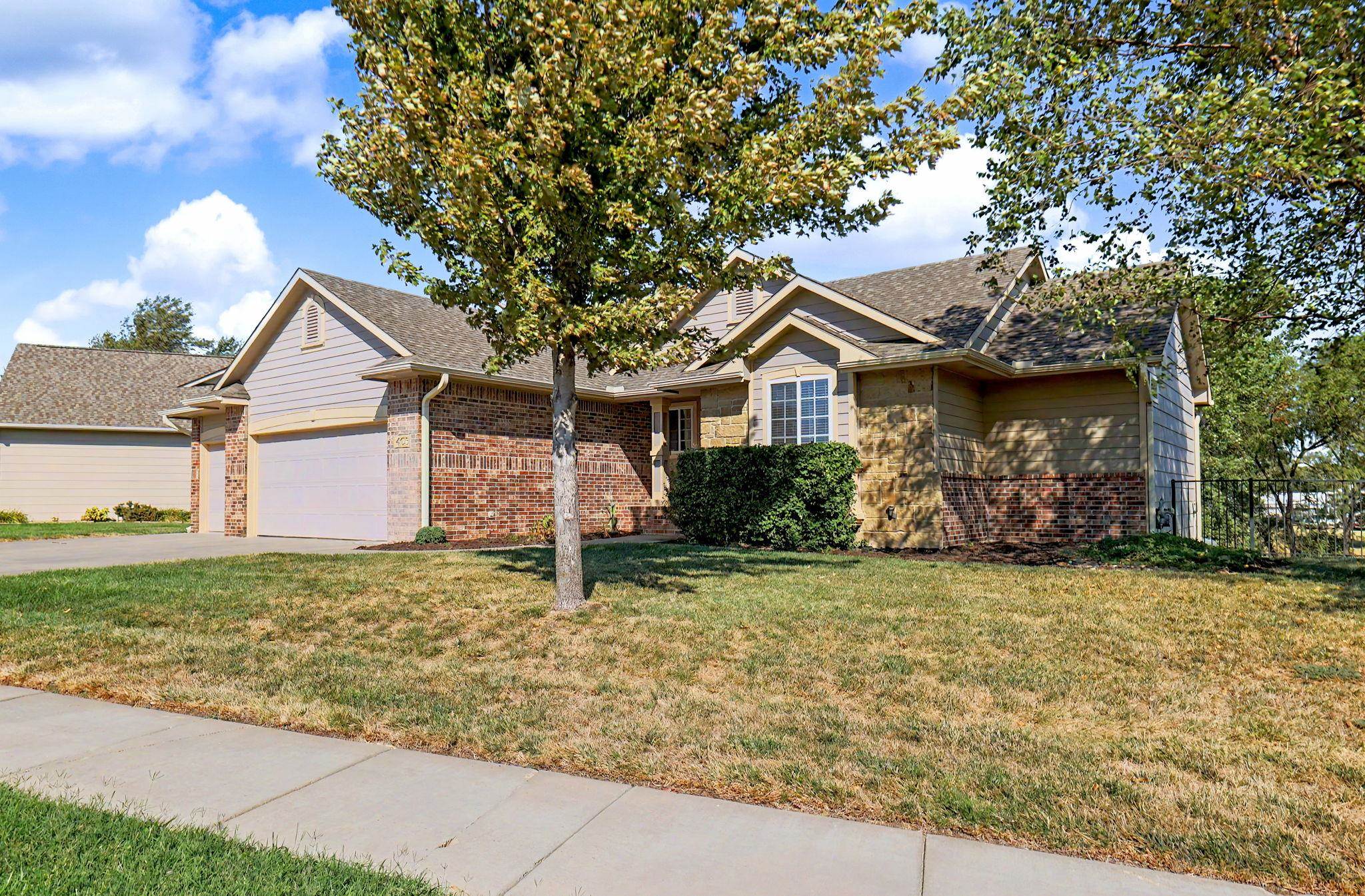 405 S Fawnwood St, Wichita, KS 67235