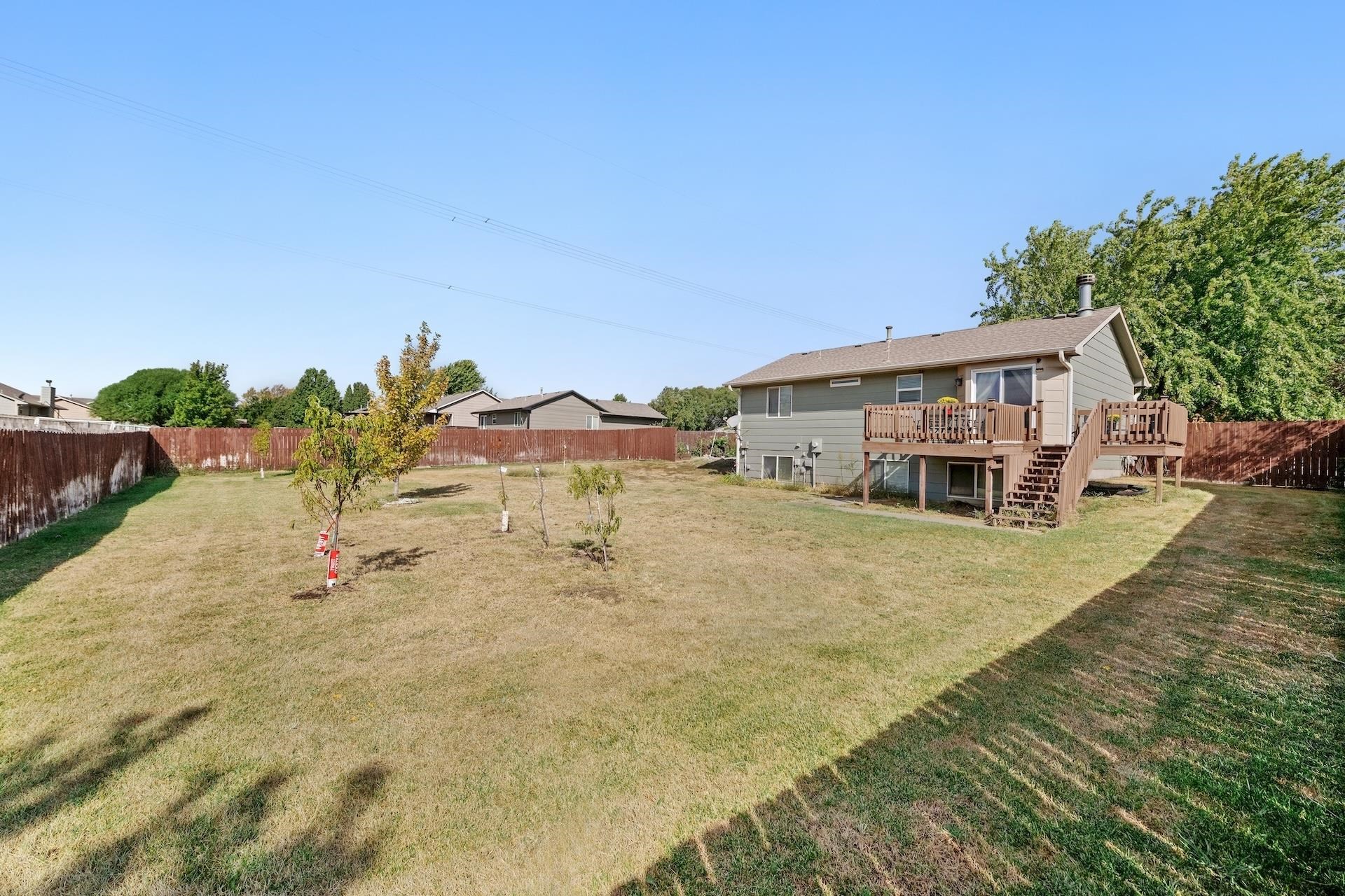 13715 W Autumn Ridge St, Wichita, KS 67235-9768