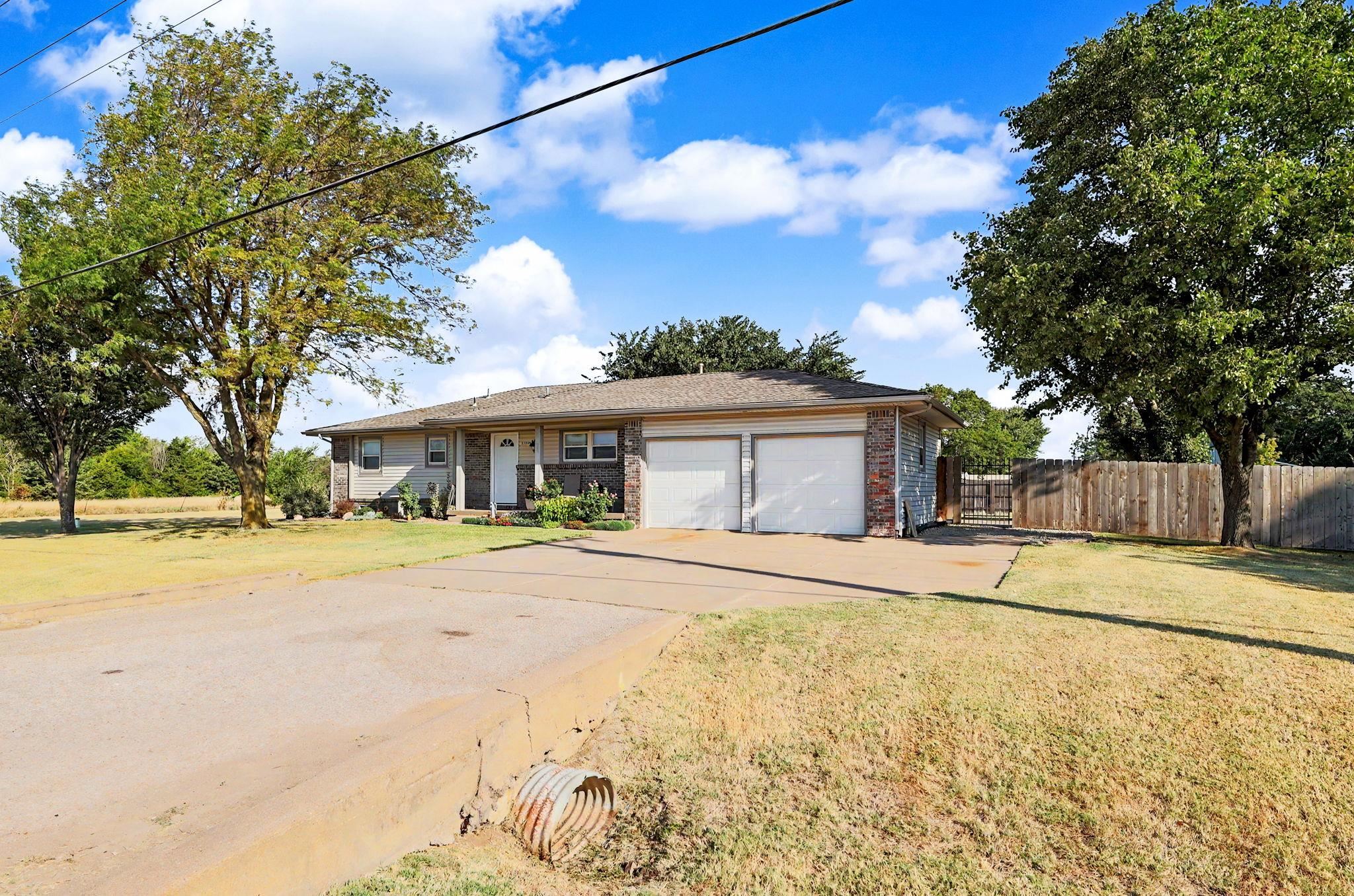 11310 W Macarthur Ave, Wichita, KS 67215