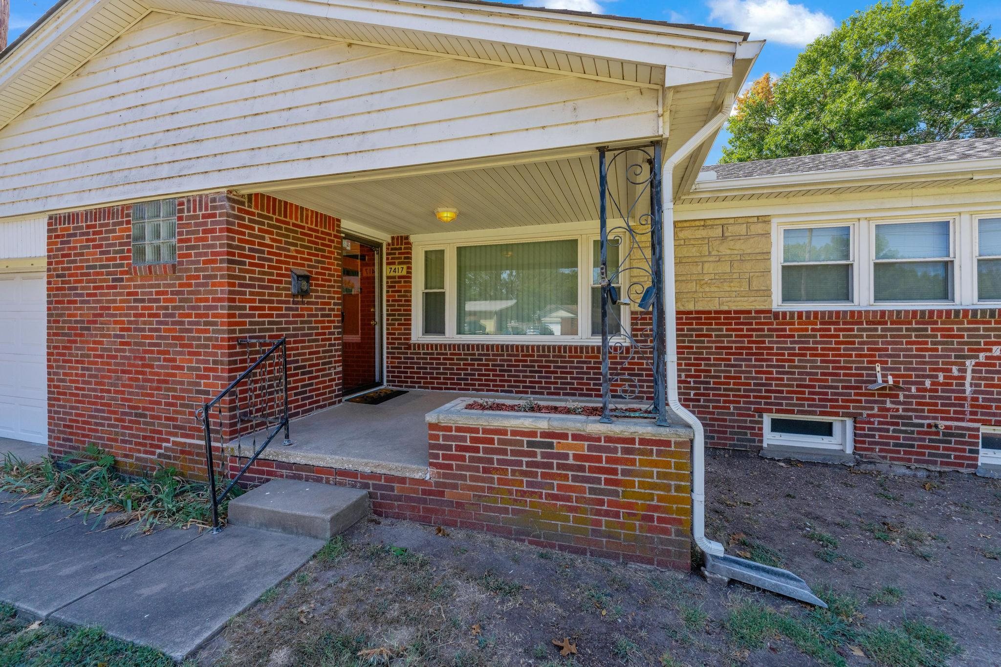 7417 E Lincoln, Wichita, KS 67207