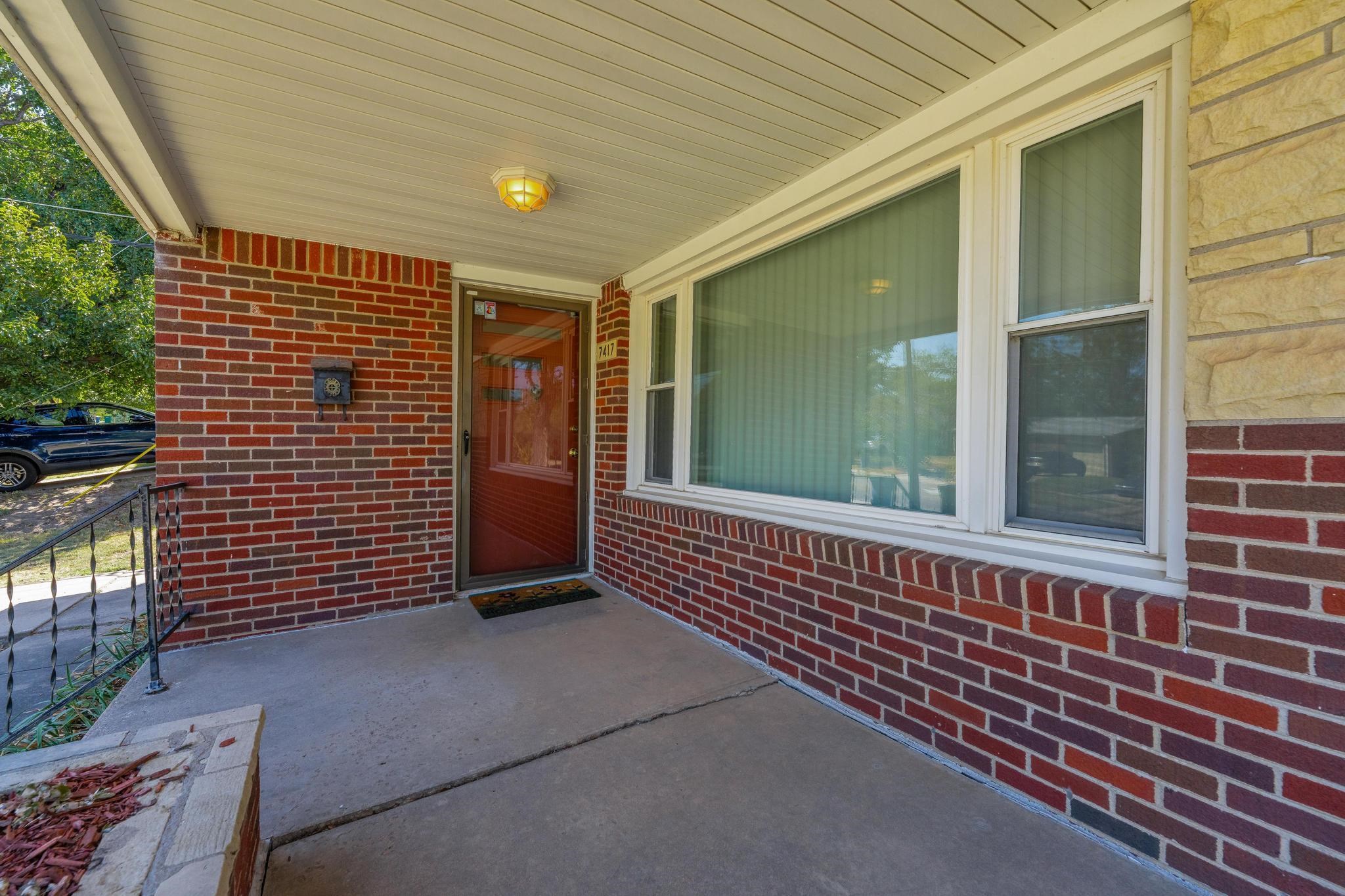 7417 E Lincoln, Wichita, KS 67207
