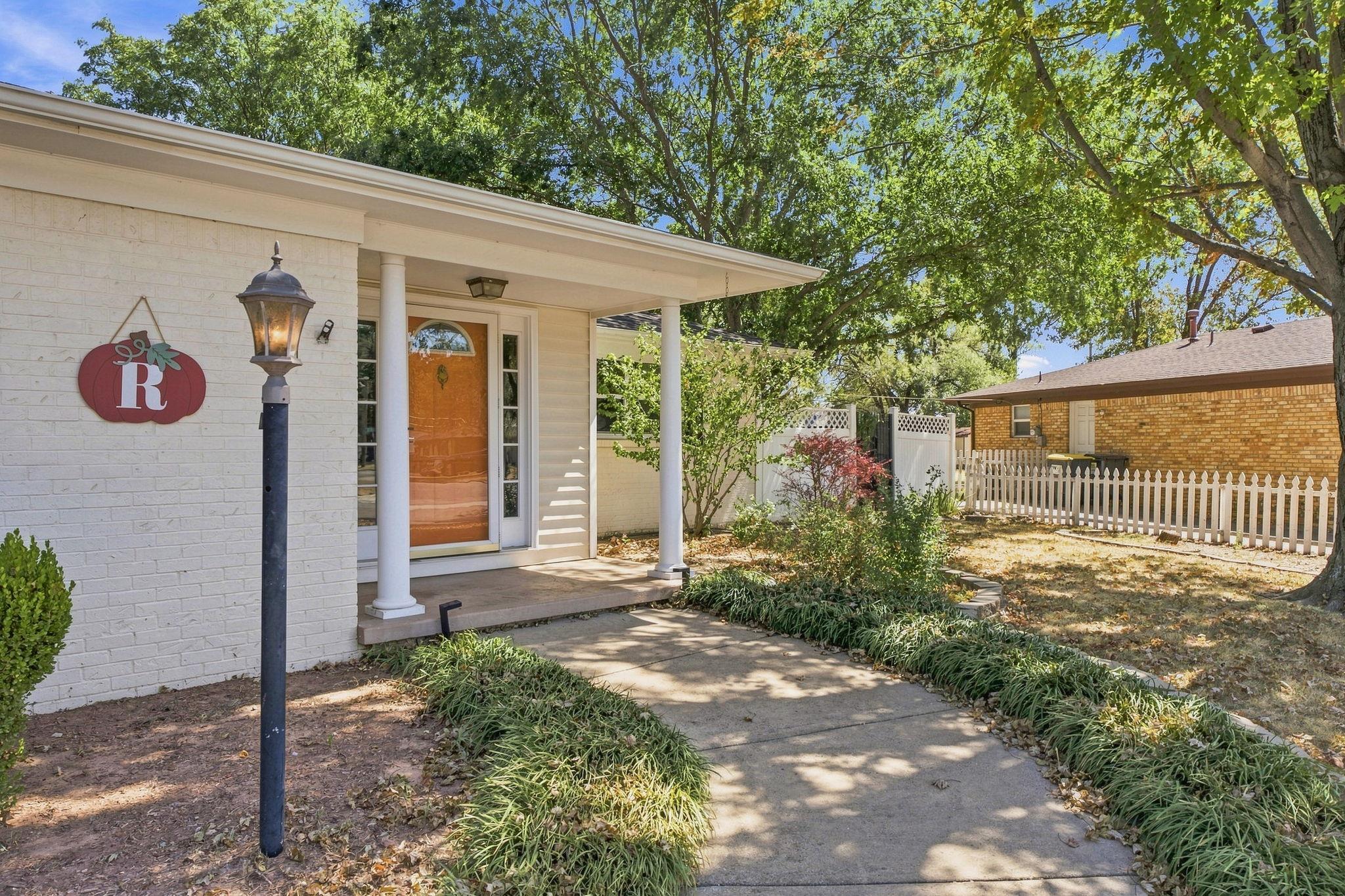 842 N Acadia, Wichita, KS 67212