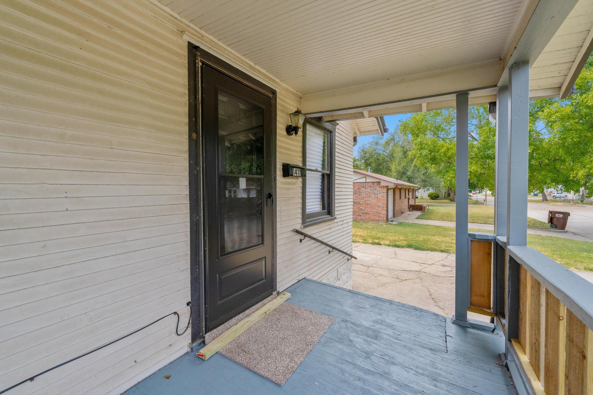 1411 E Boston, Wichita, KS 67211