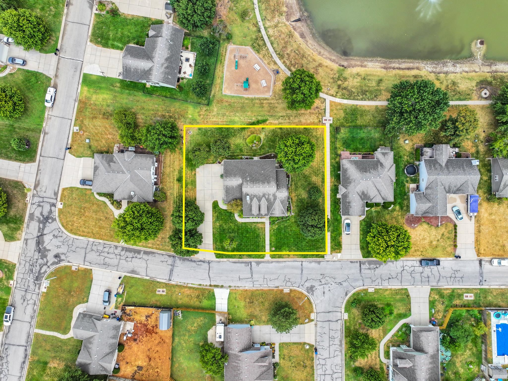 1810 N Cottonwood Dr, El Dorado, KS 67042