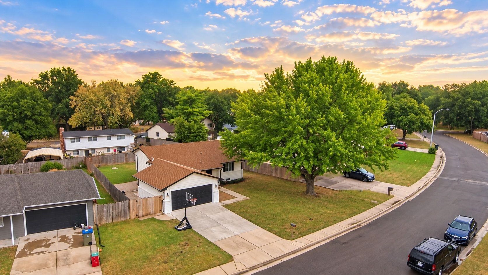 1636 N Baltimore Ave, Derby, KS 67037