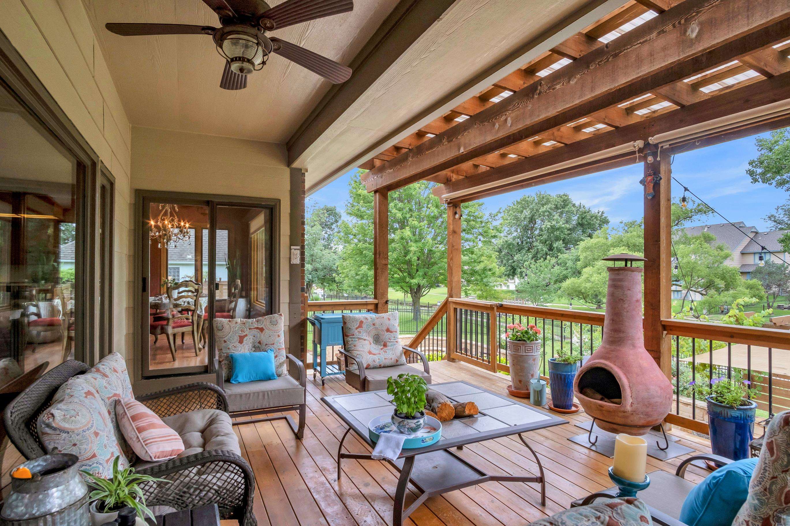 1039 N Post Oak Rd, Wichita, KS 67206