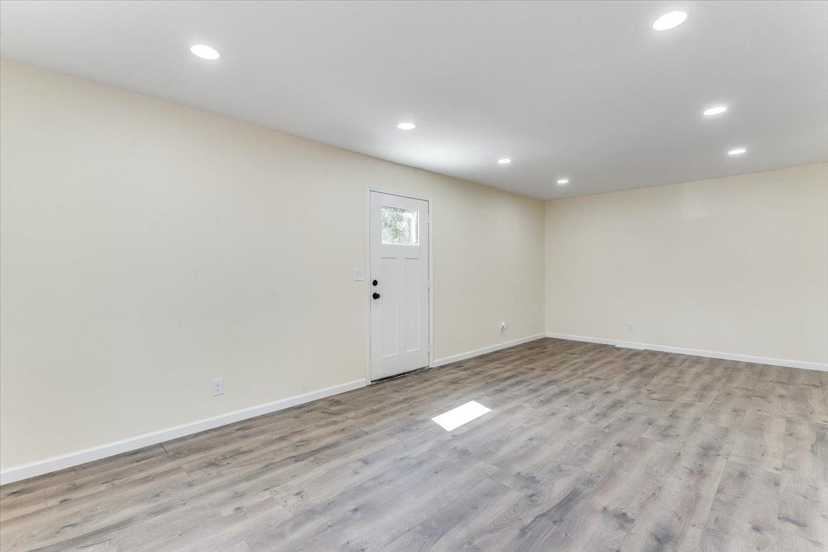 710 W Alexander Dr, Haysville, KS 67060