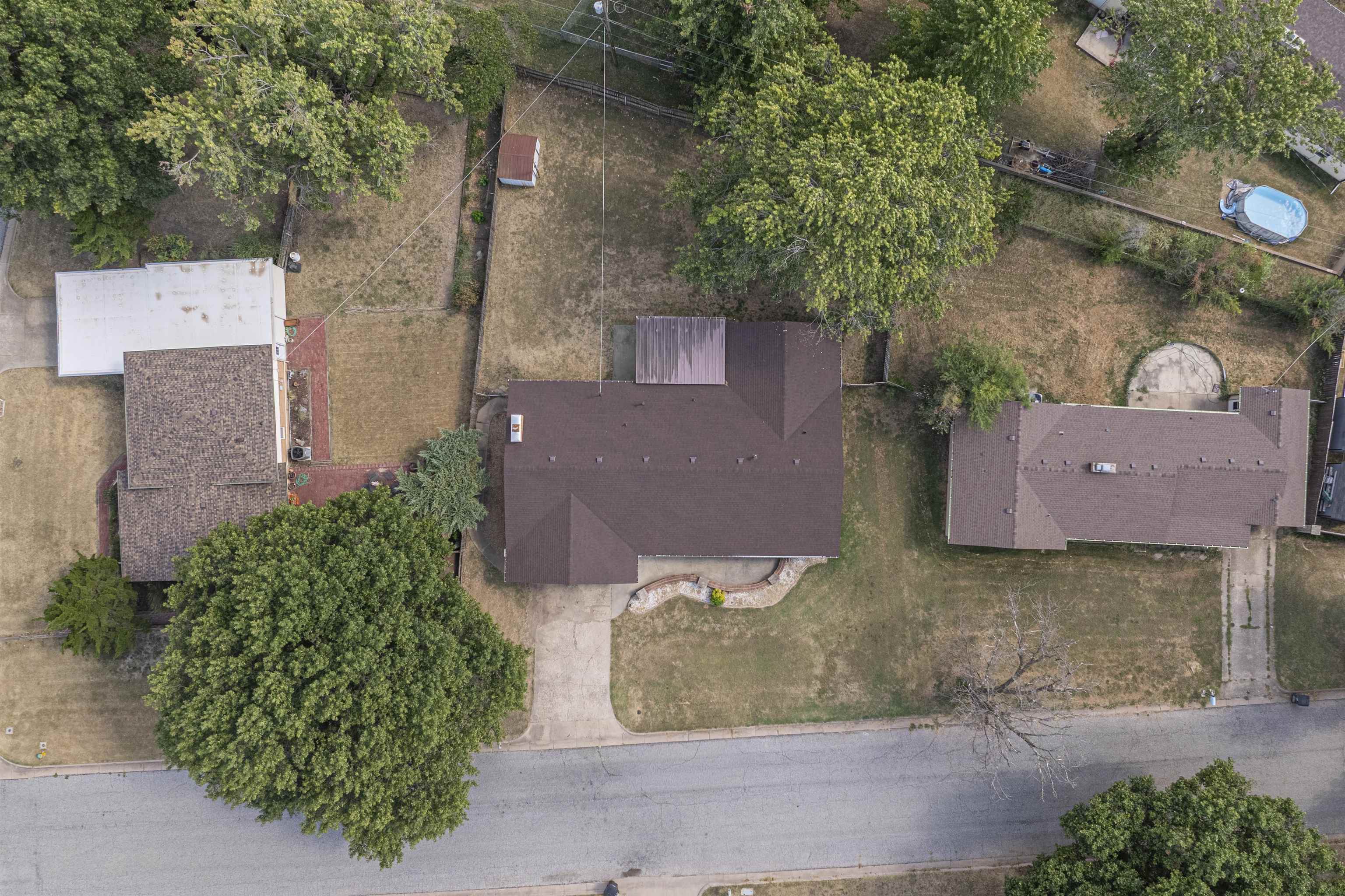 225 Highland Dr, Arkansas City, KS 67005
