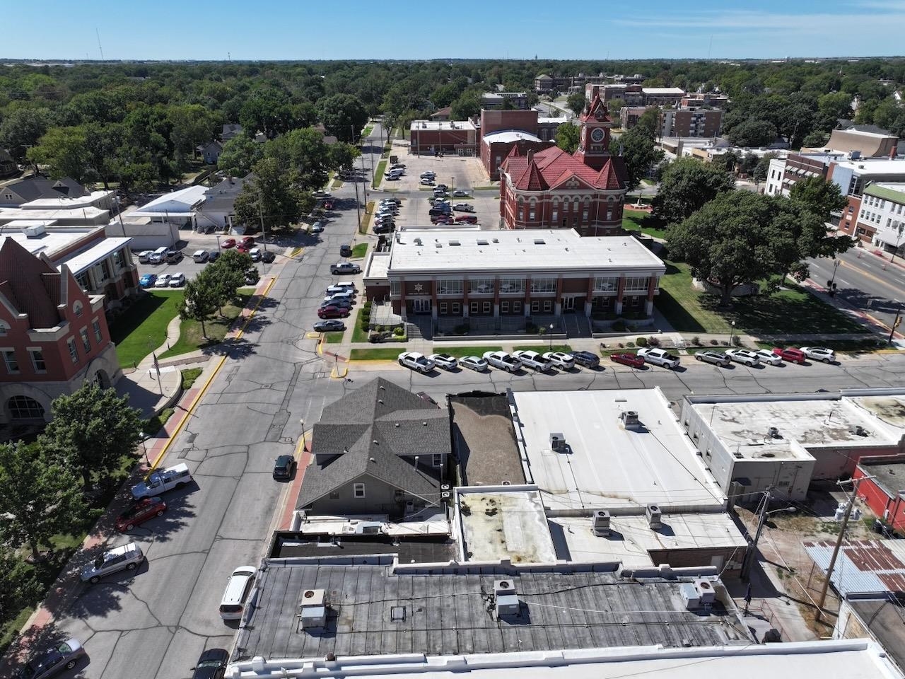 126 S Gordy St, El Dorado, KS 67042