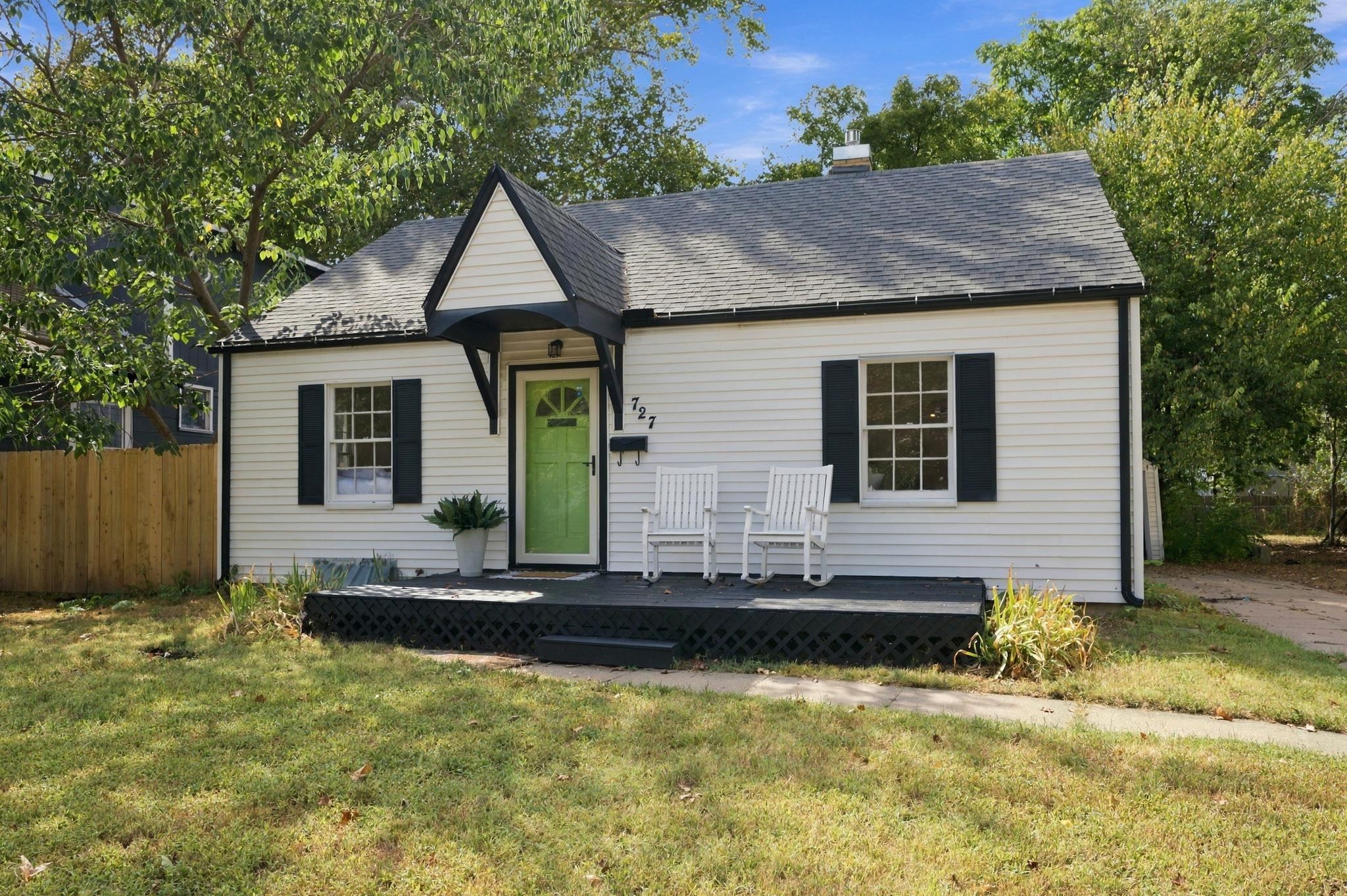 727 S Volutsia Ave, Wichita, KS 67211-2936