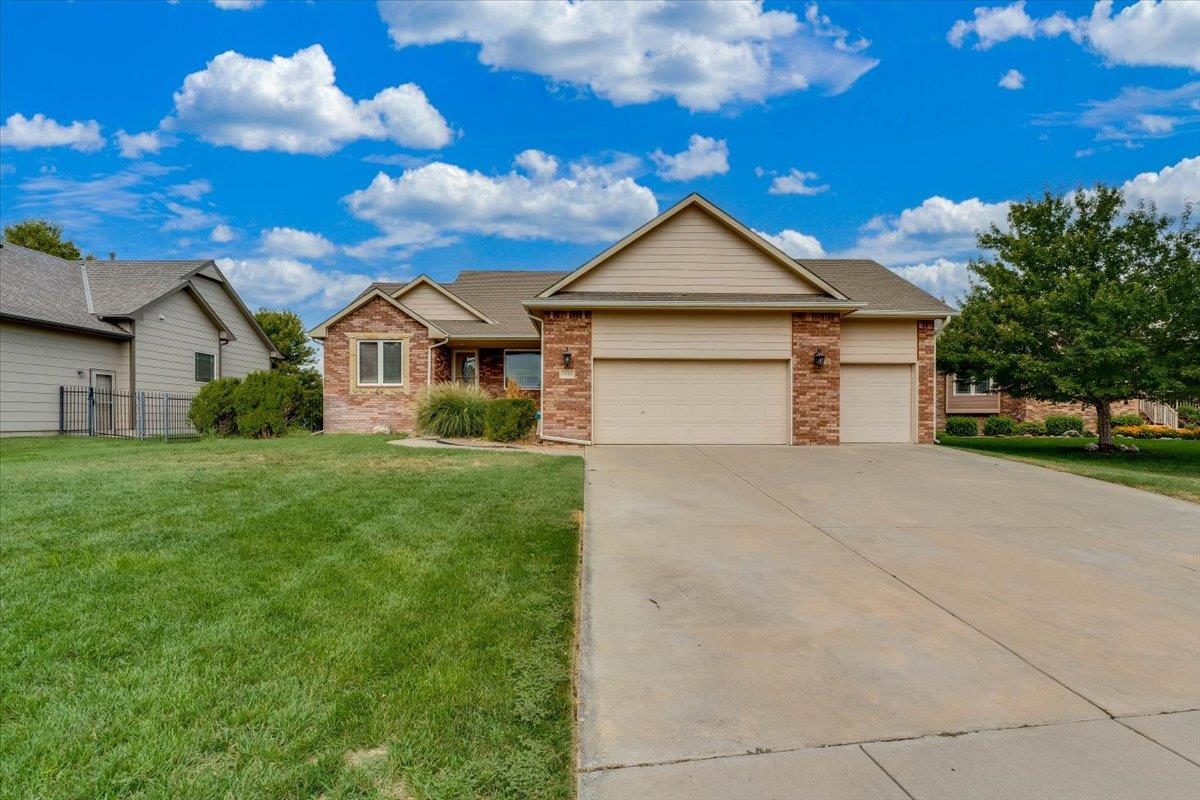 9930 W Westlakes Ct, Wichita, KS 67205