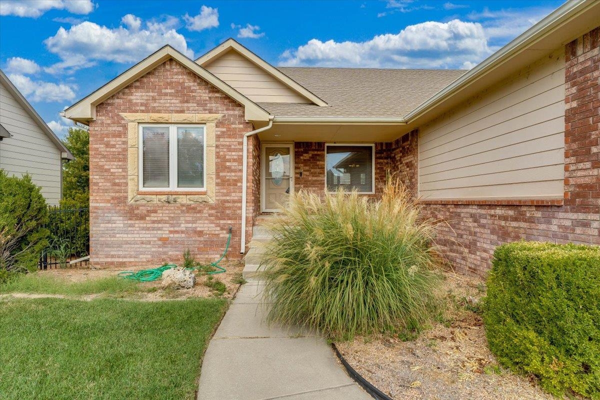 9930 W Westlakes Ct, Wichita, KS 67205