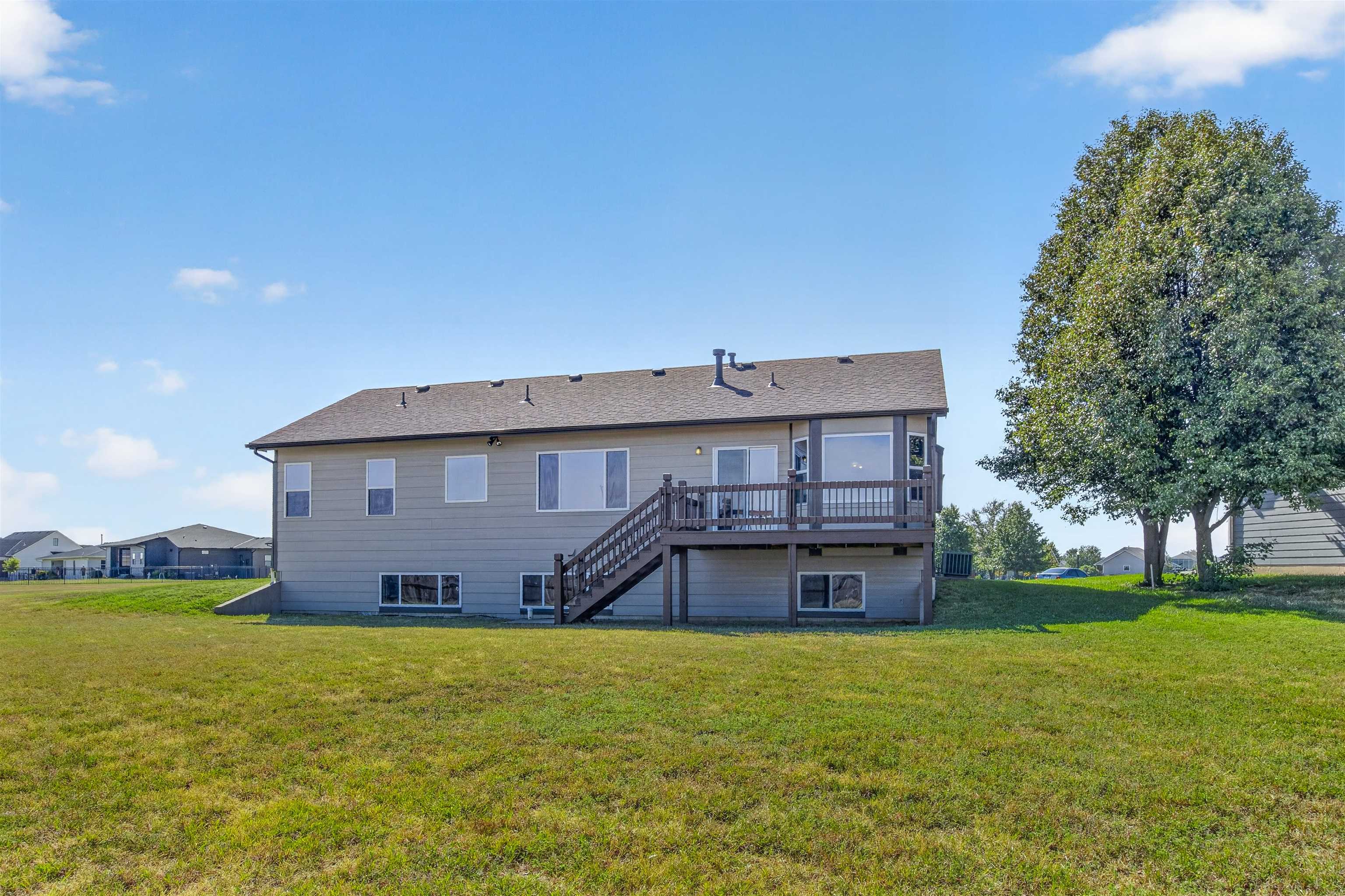 5216 N Colonial, Bel Aire, KS 67226