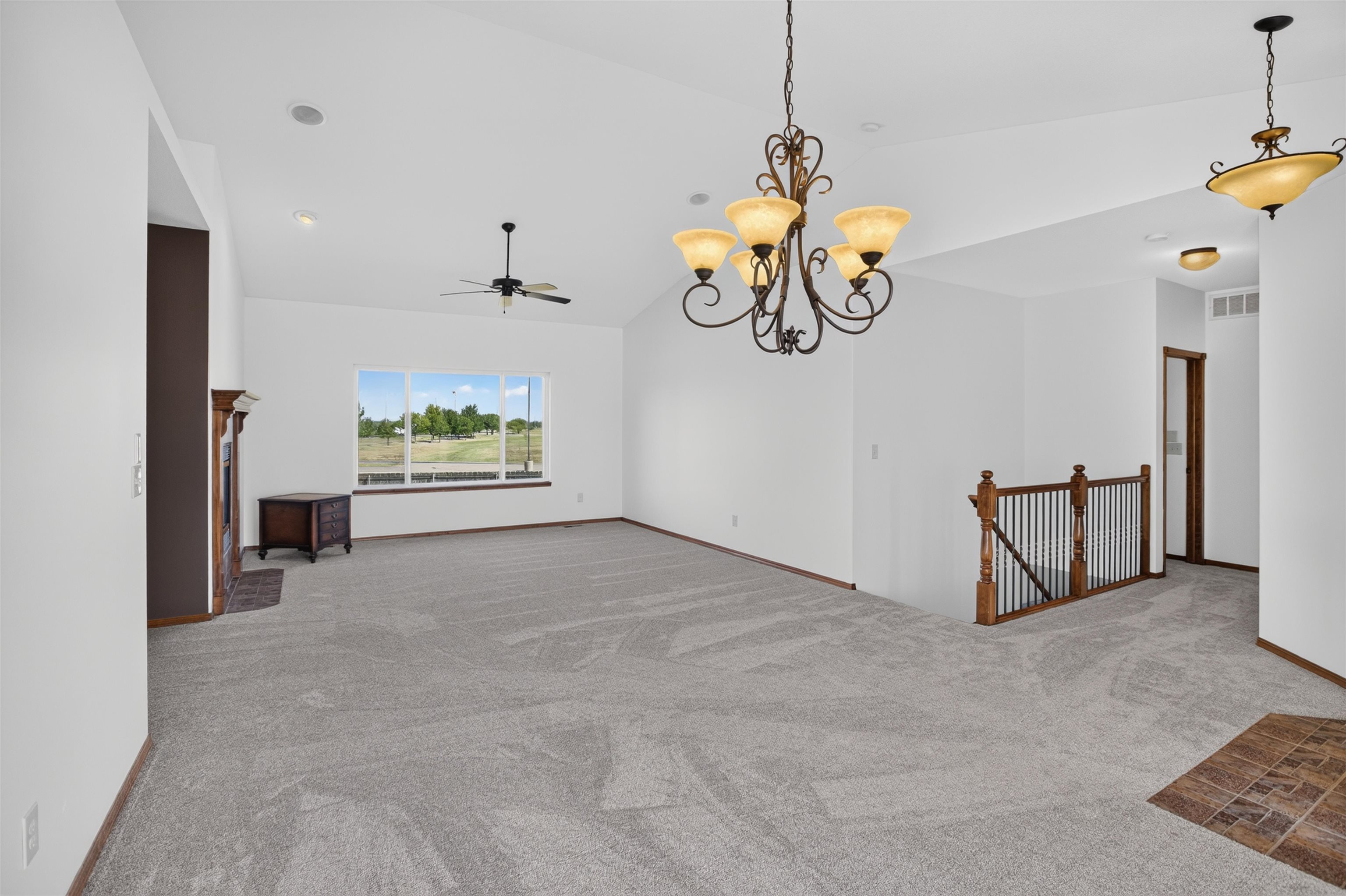 5216 N Colonial, Bel Aire, KS 67226