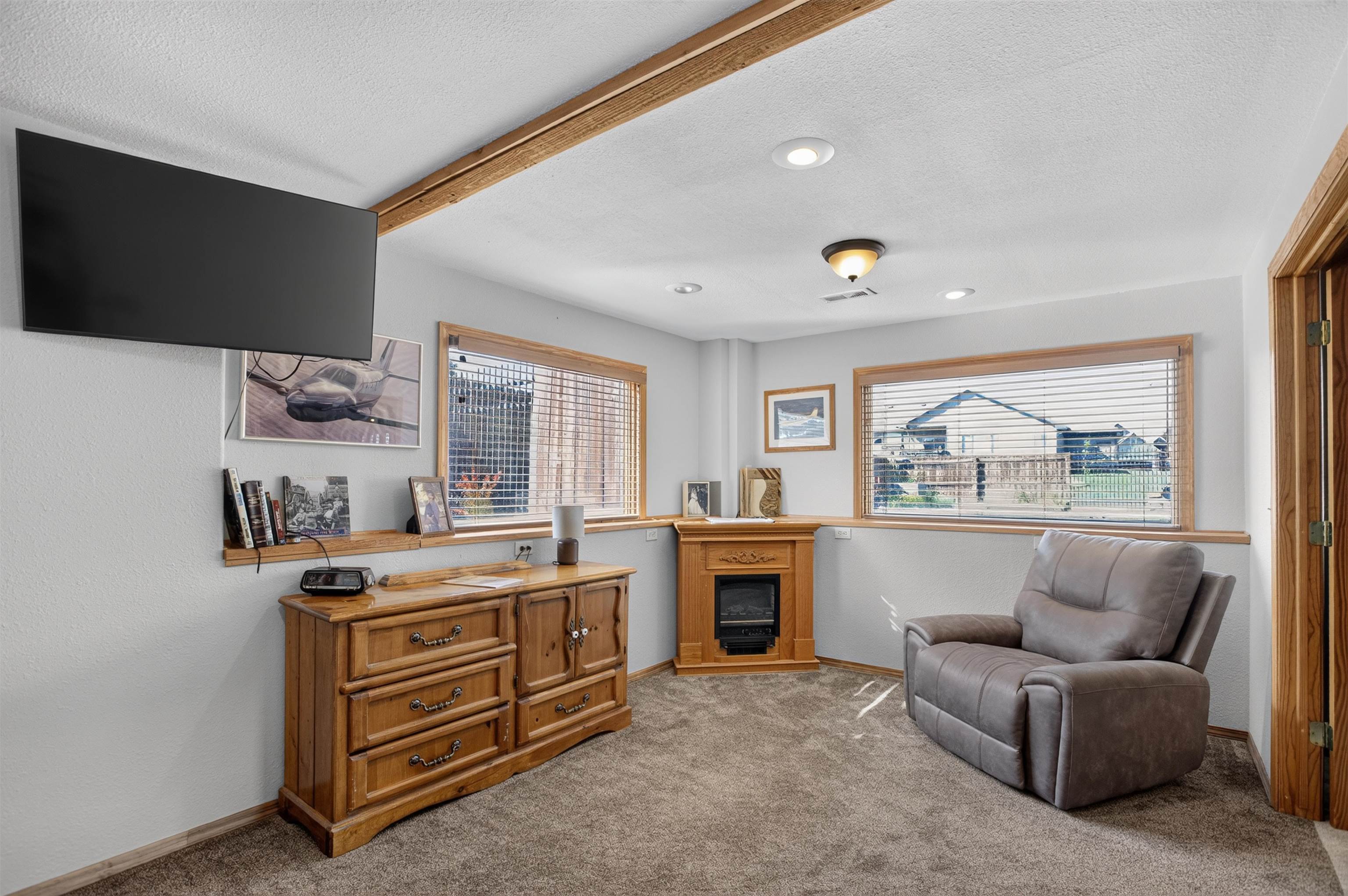 1601 E Fallbrook, Park City, KS 67147