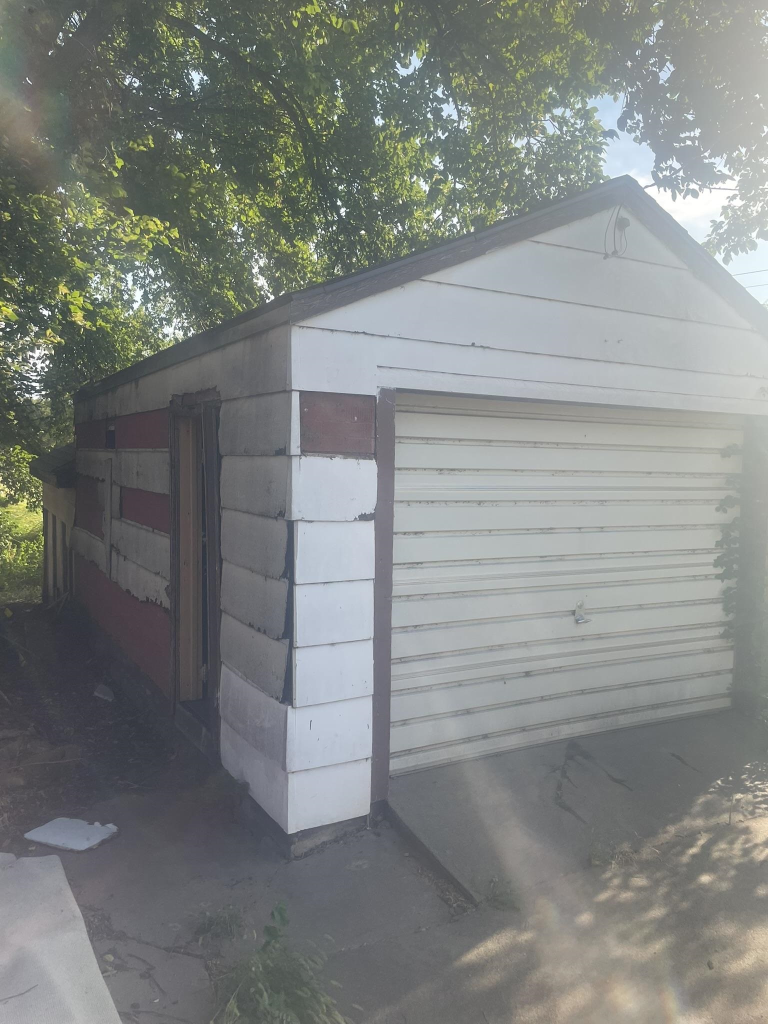1107 Main, Kiowa, KS 67070
