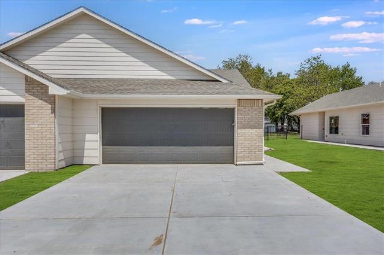 1629 S Limuel St, Wichita, KS 67235
