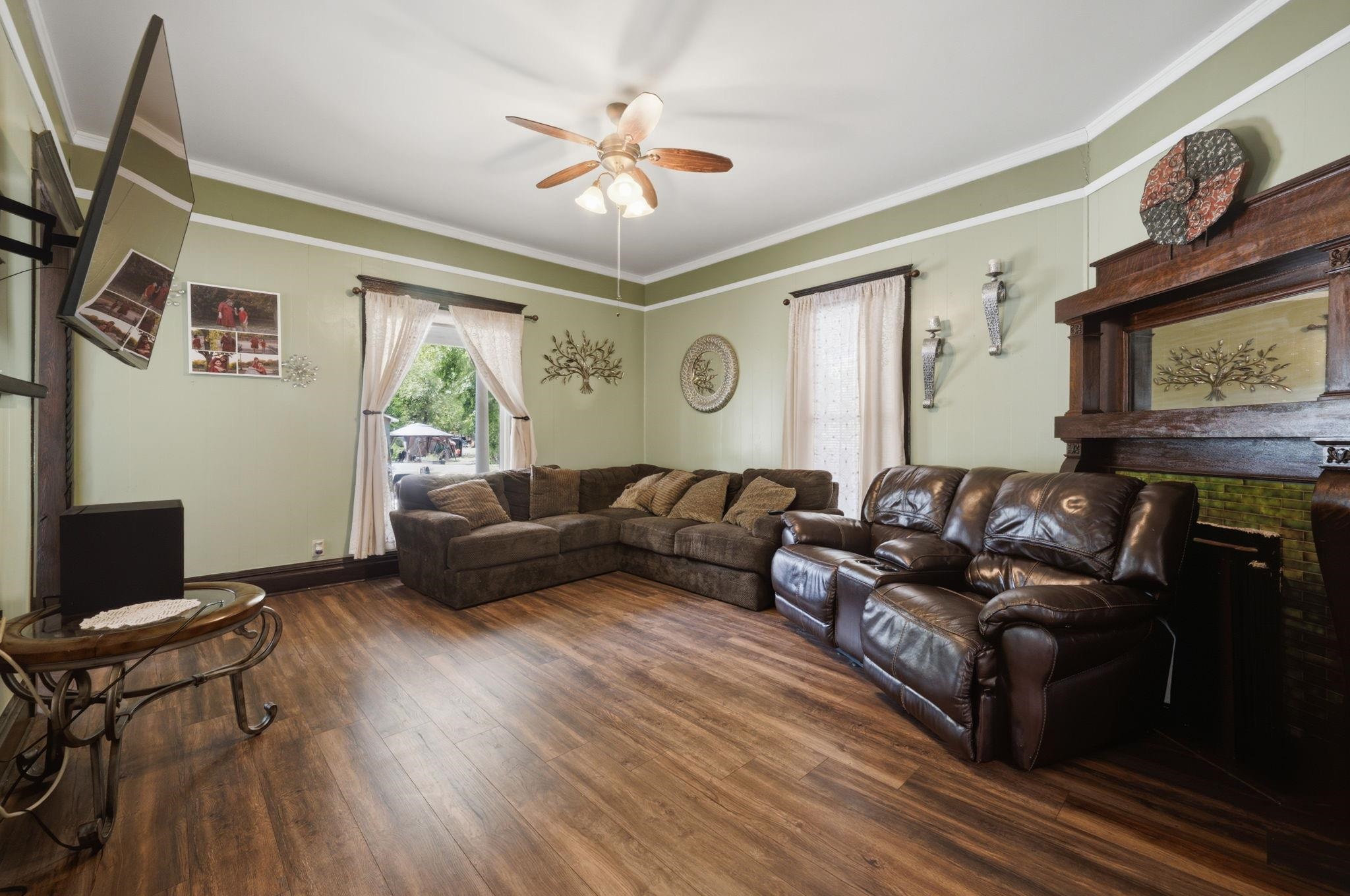 805 N C St, Wellington, KS 67152