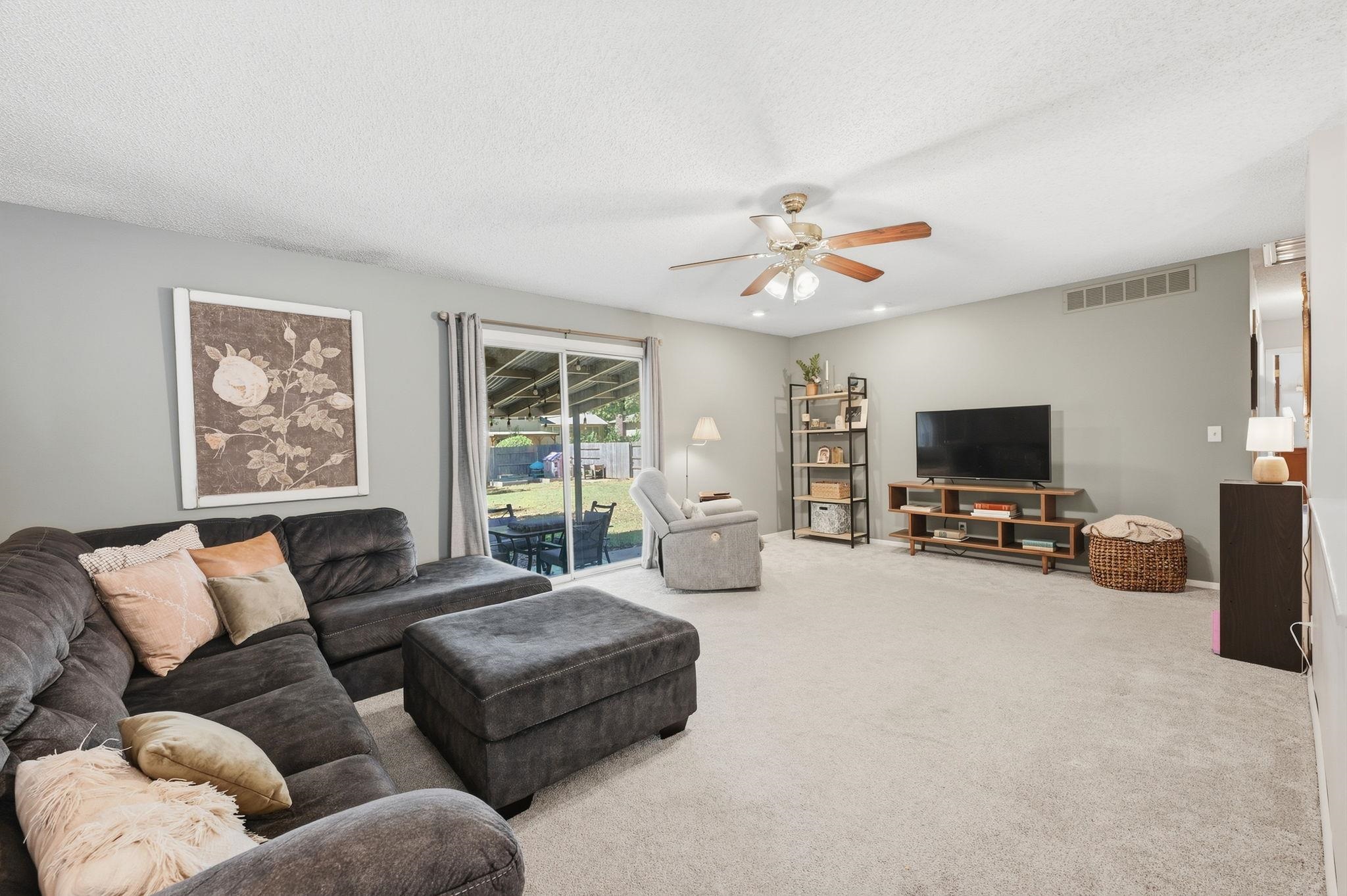 1349 N Crestline St, Wichita, KS 67212