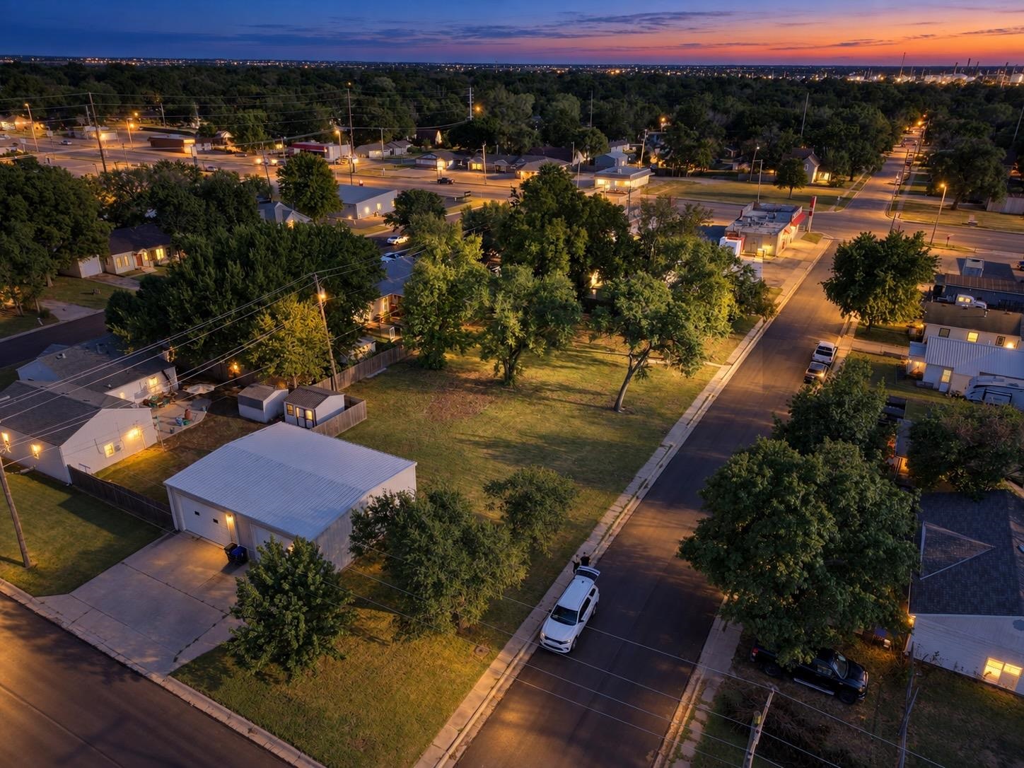 120 N Arthur St B, El Dorado, KS 67042