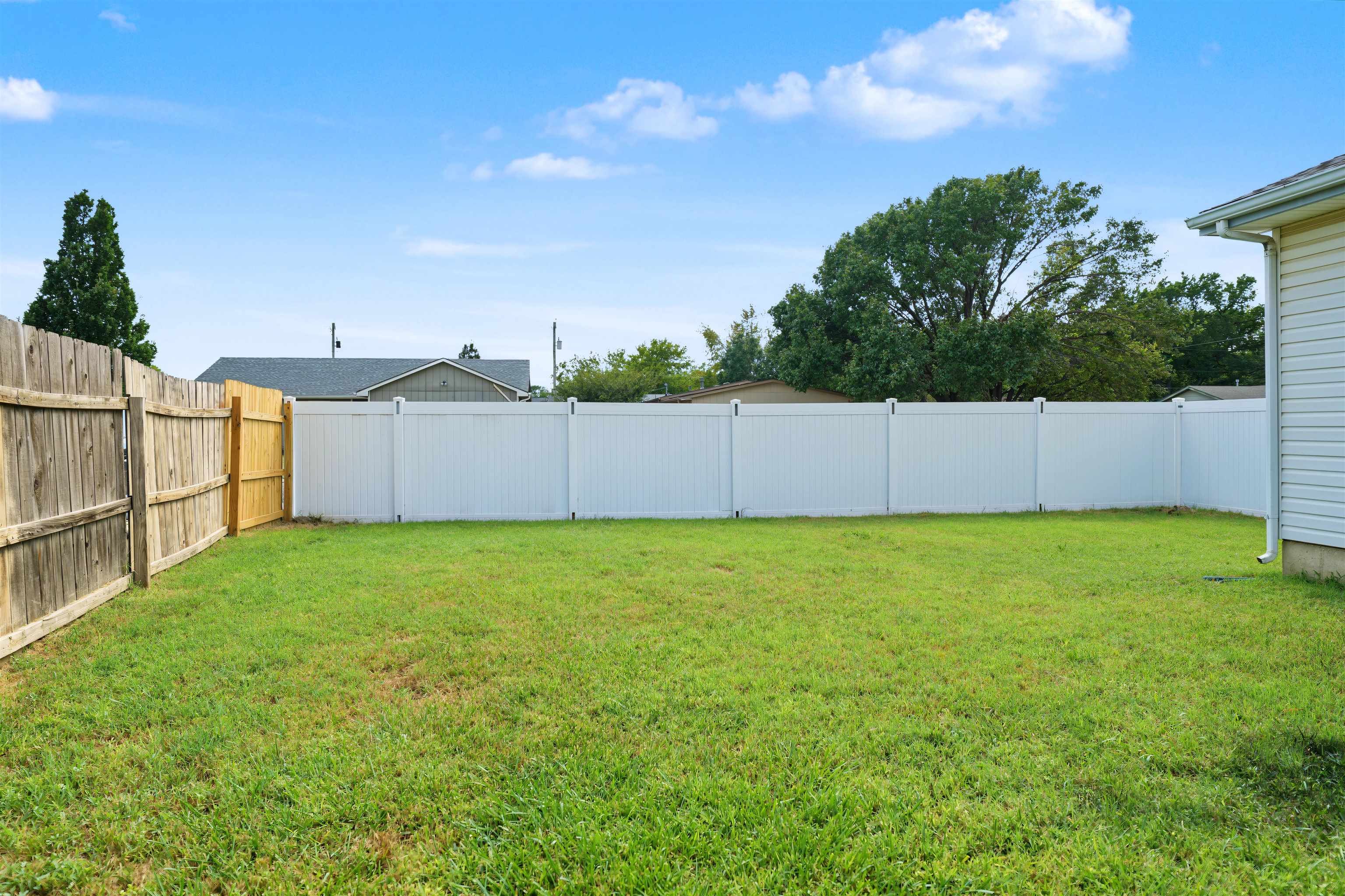 3045 Marcella Dr, Salina, KS 67401