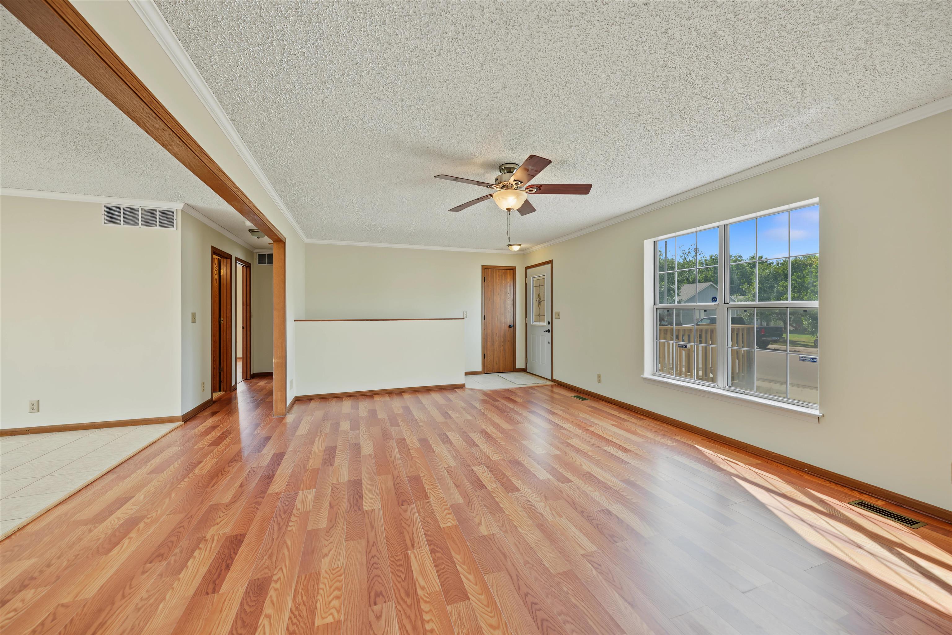 3045 Marcella Dr, Salina, KS 67401