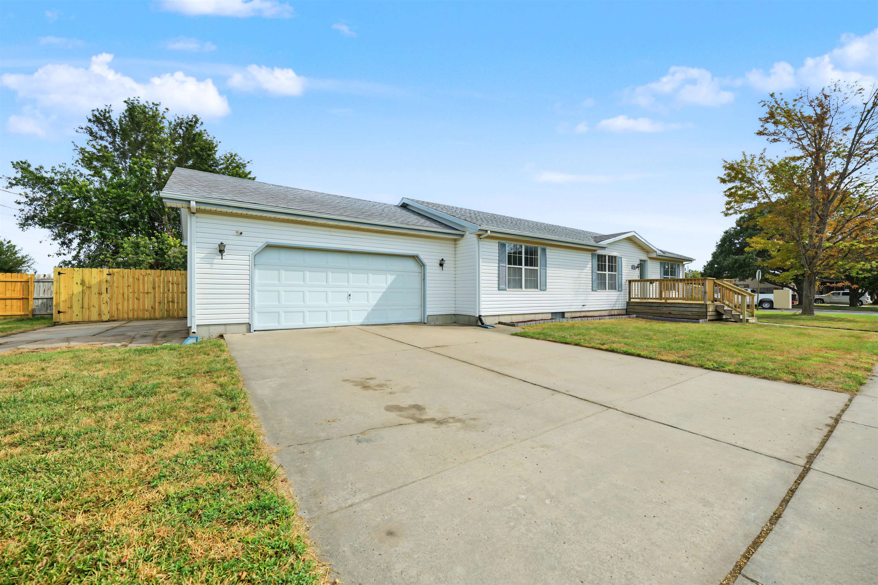 3045 Marcella Dr, Salina, KS 67401