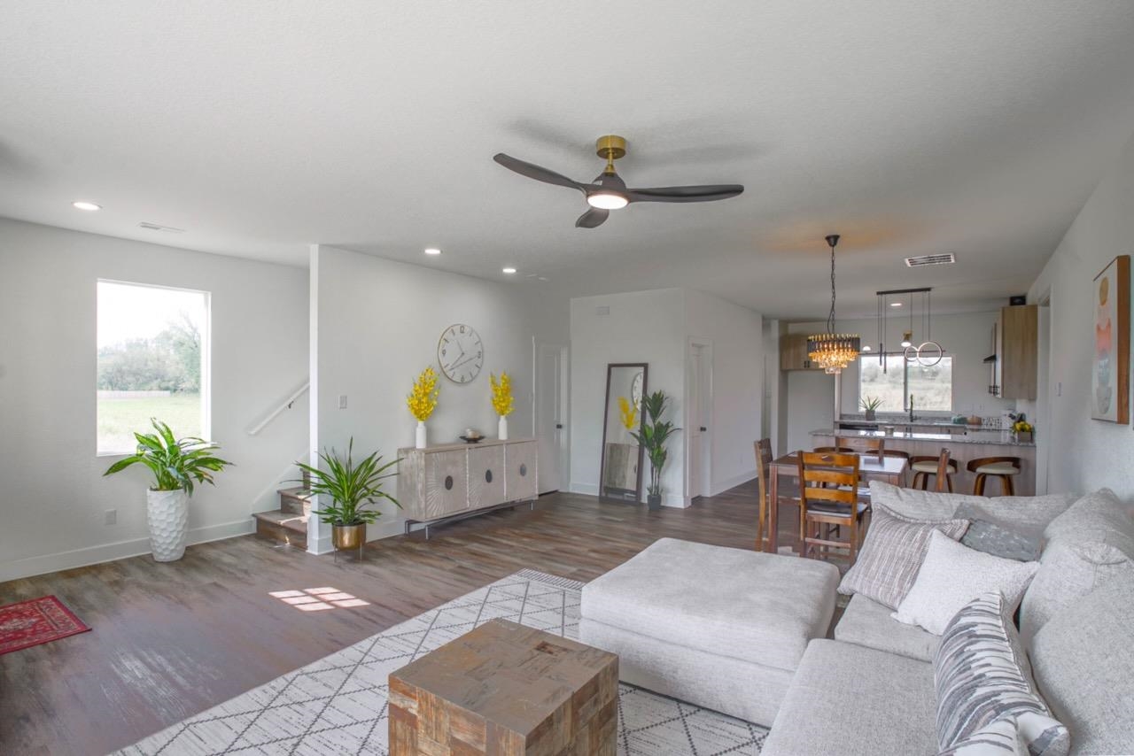 275 S Arbor Valley, Valley Center, KS 67147