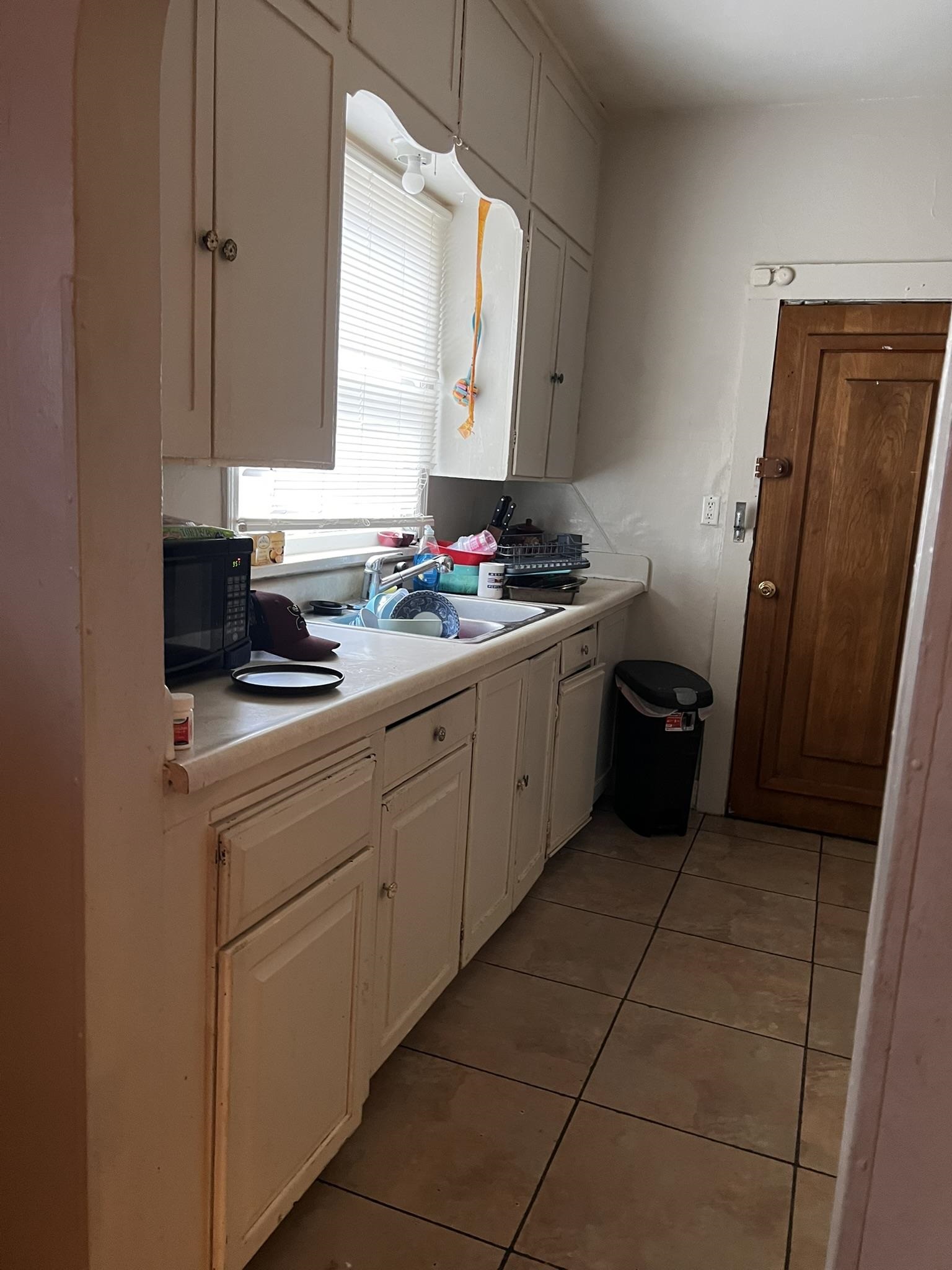 1306 S Santa Fe, Wichita, KS 67211