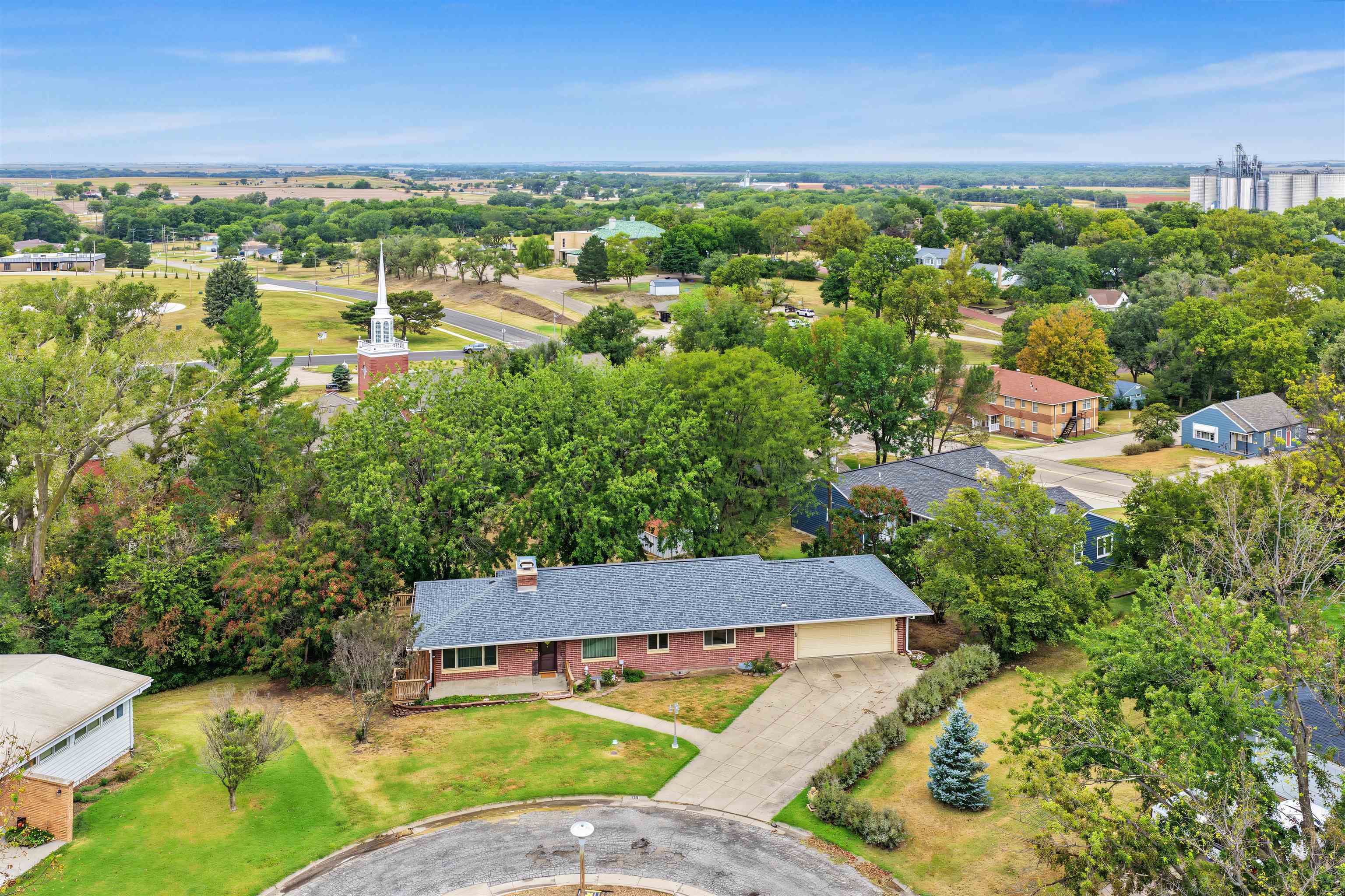 1116 Hillside Dr, Concordia, KS 66901