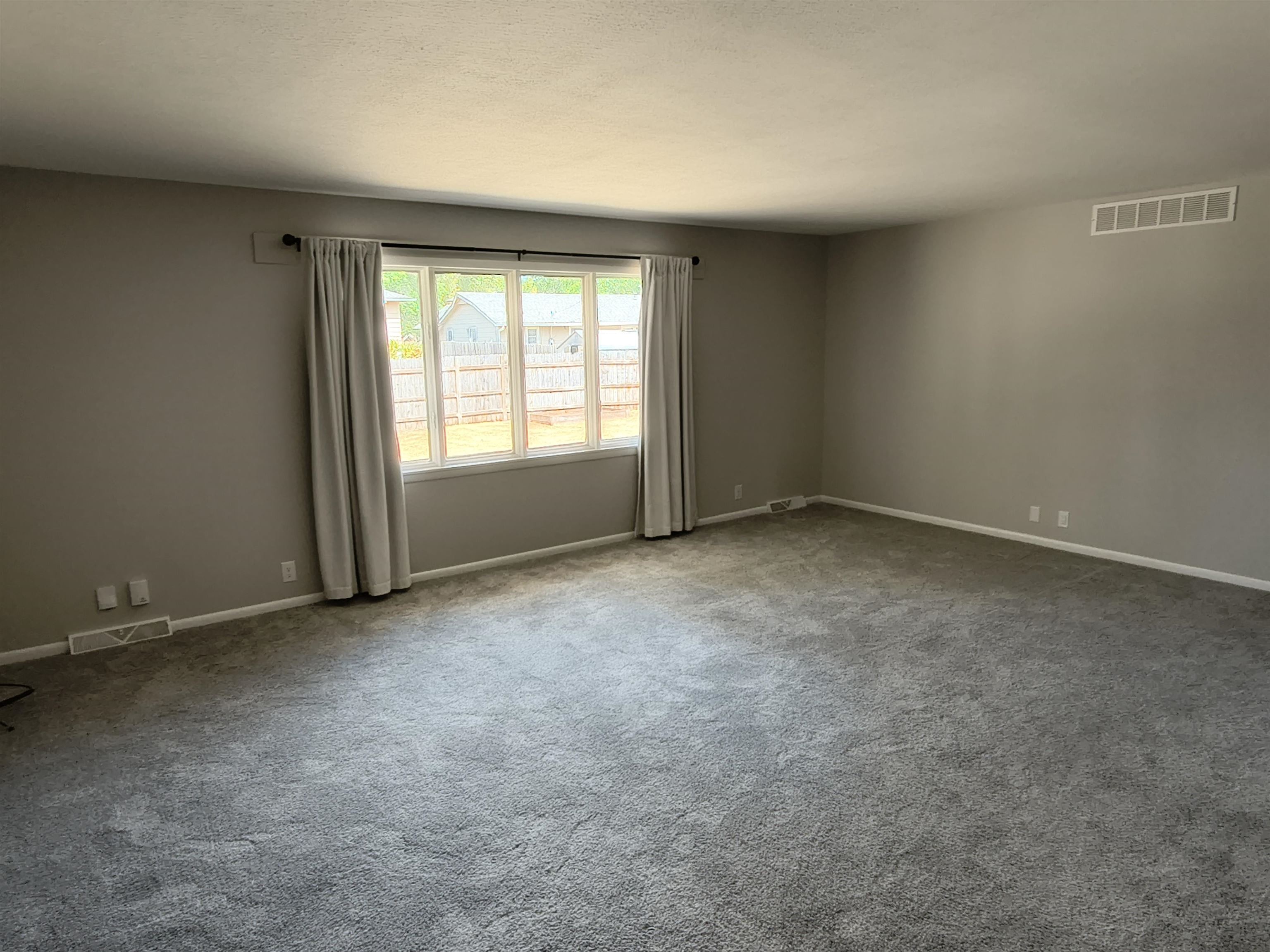 4206 W 17th Street N, Wichita, KS 67212-1708