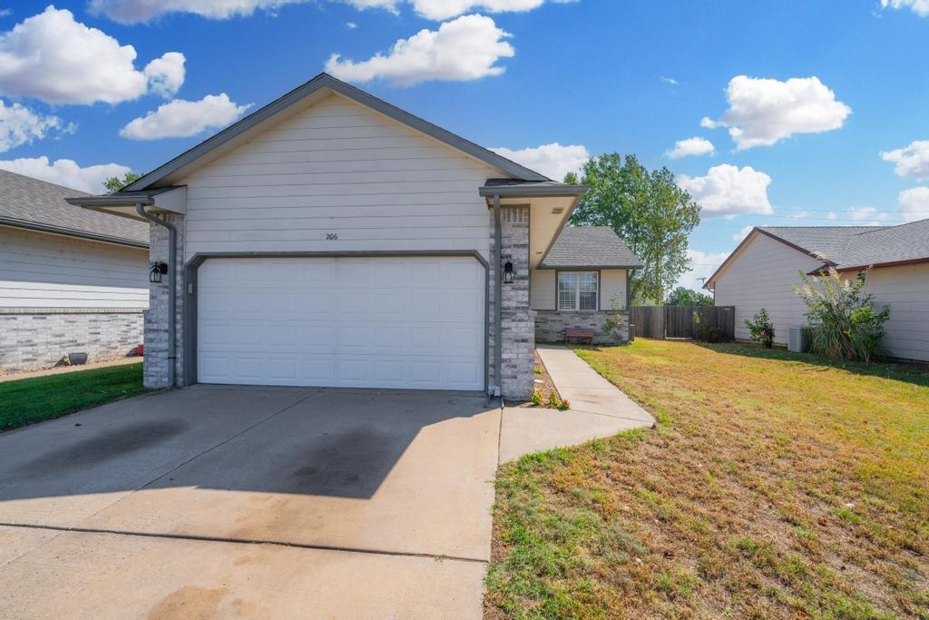 206 N Lamar, Haysville, KS 67060