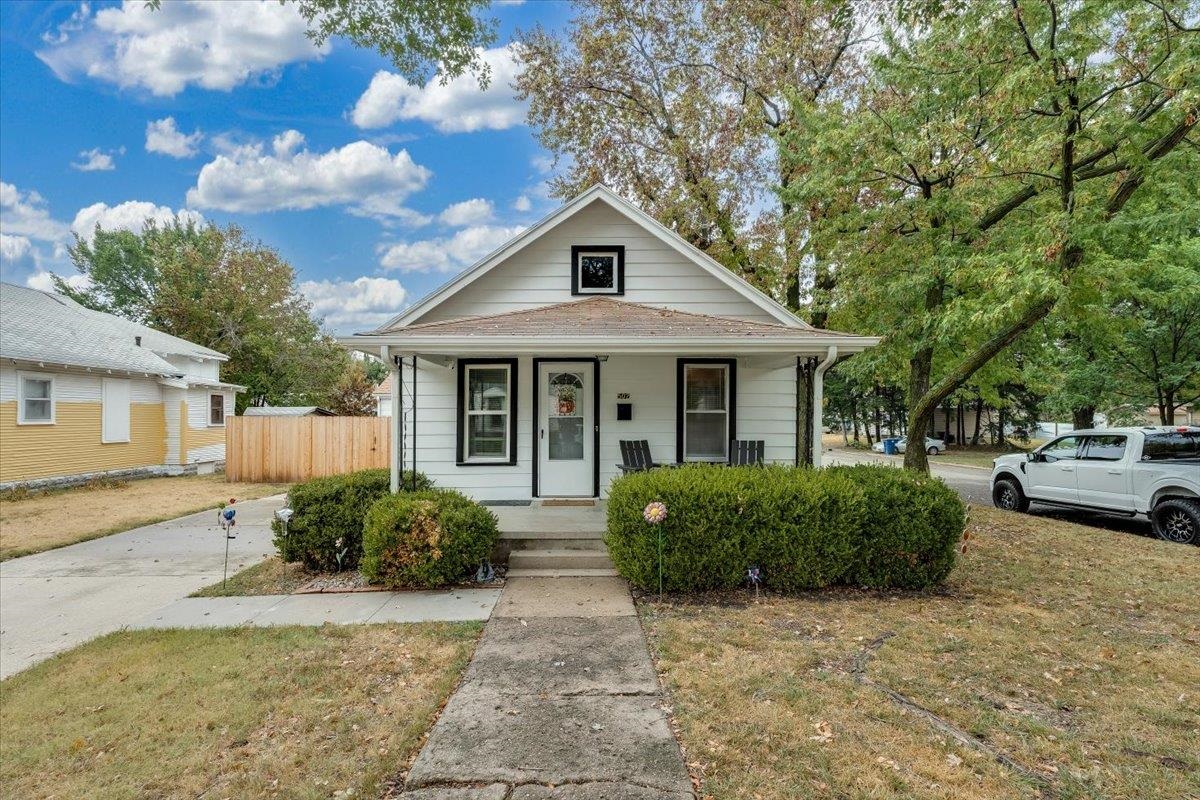 502 N Logan St, Newton, KS 67114