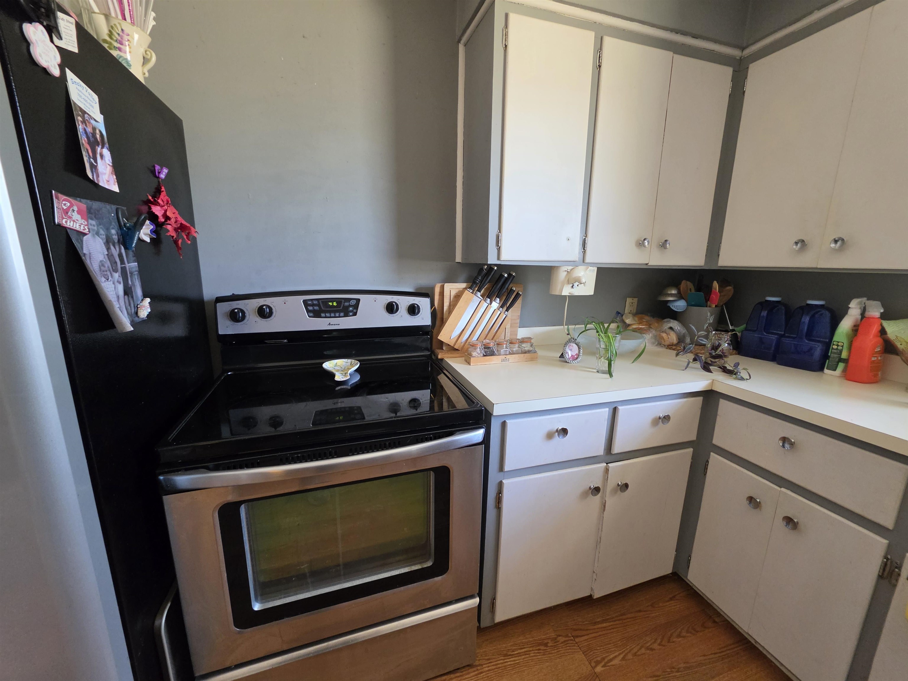 825 E Kirwin Ave, Salina, KS 67401