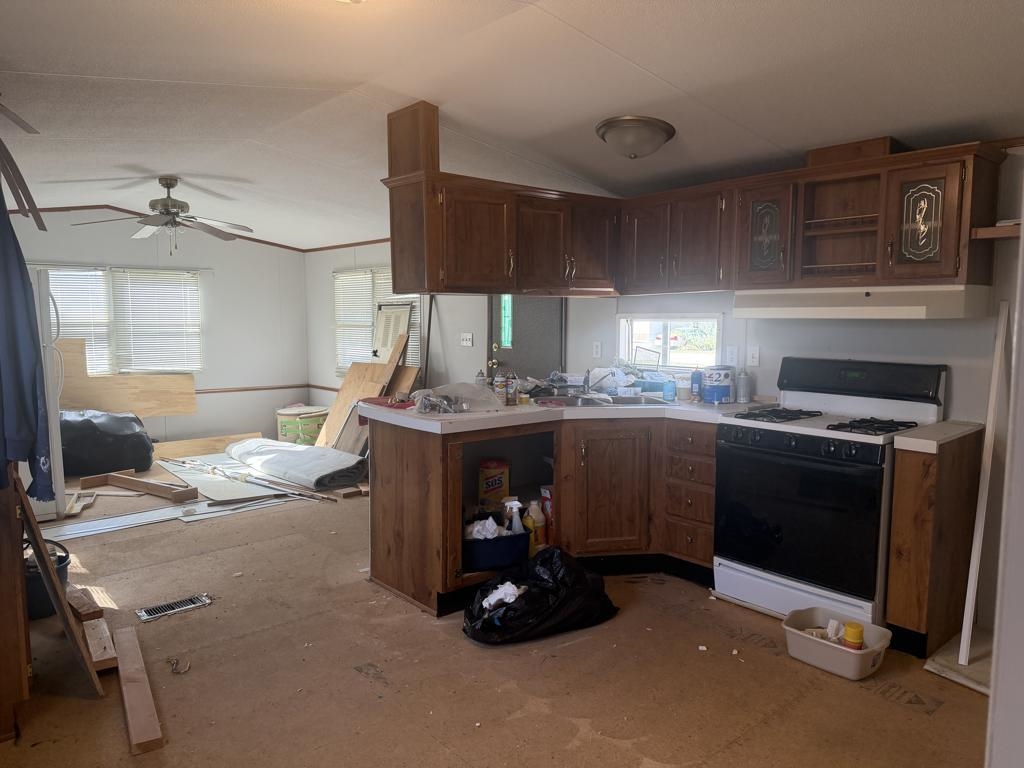 301 W Clark Ave, Augusta, KS 67010