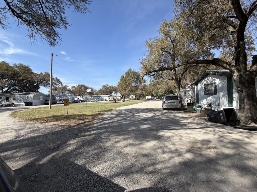 301 W Clark Ave, Augusta, KS 67010