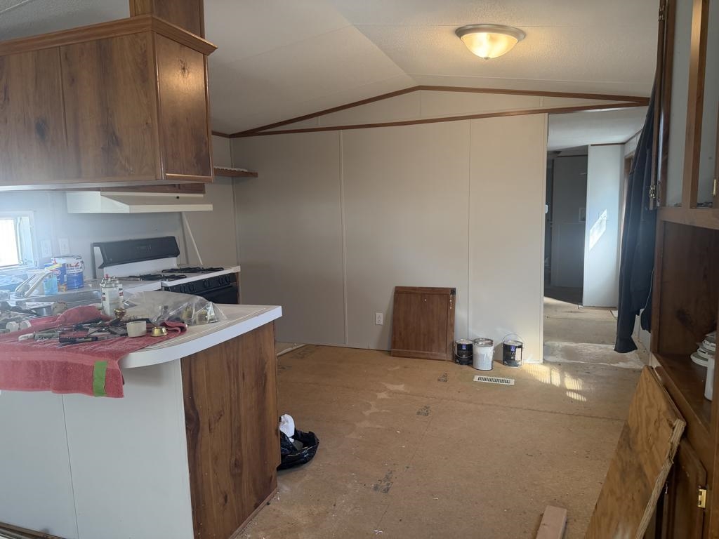 301 W Clark Ave, Augusta, KS 67010